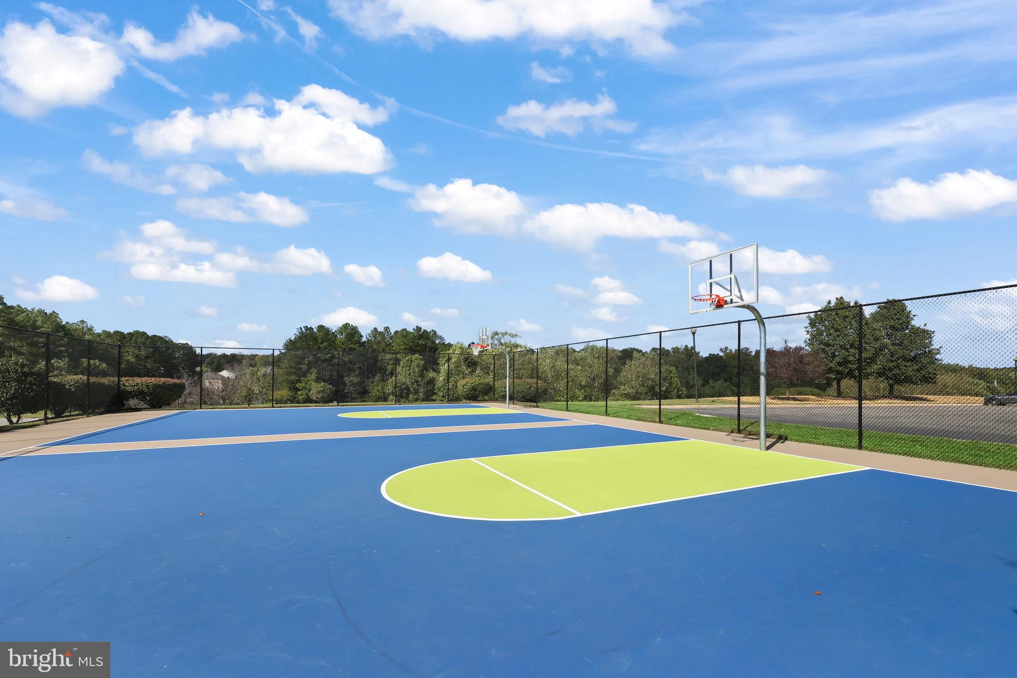 LEE'S PARKE - Residential