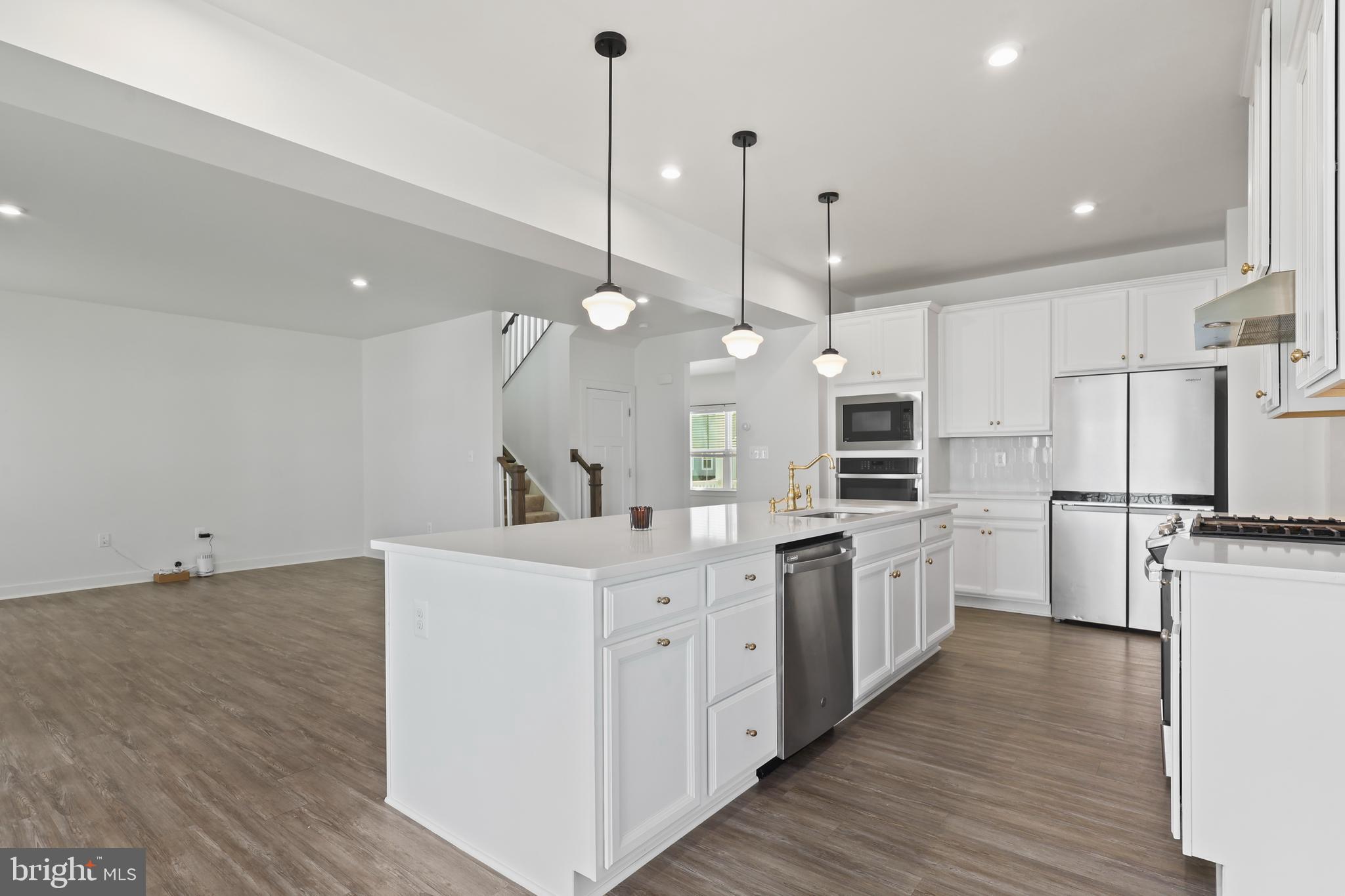 LEE'S PARKE - Residential