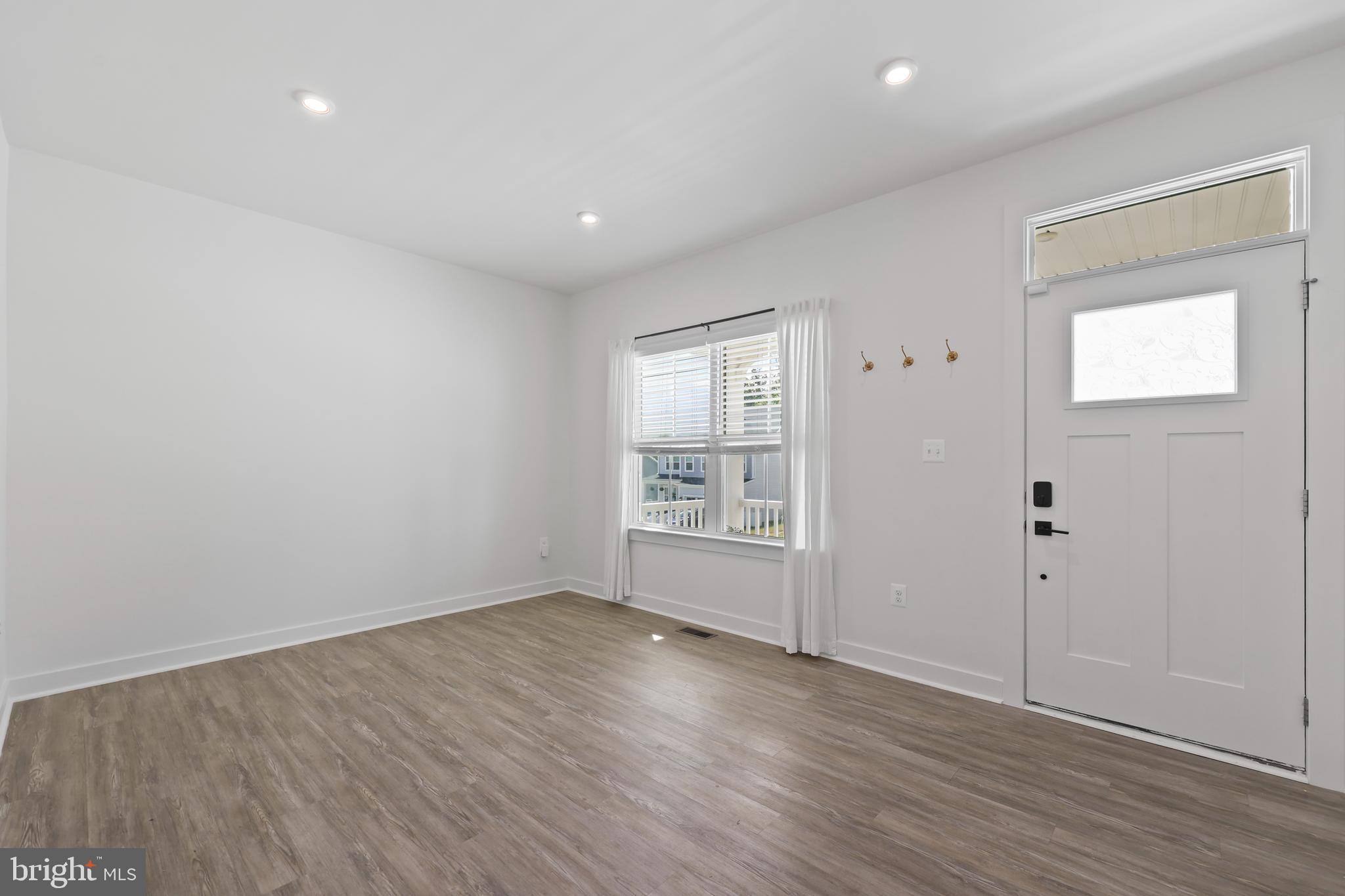 LEE'S PARKE - Residential