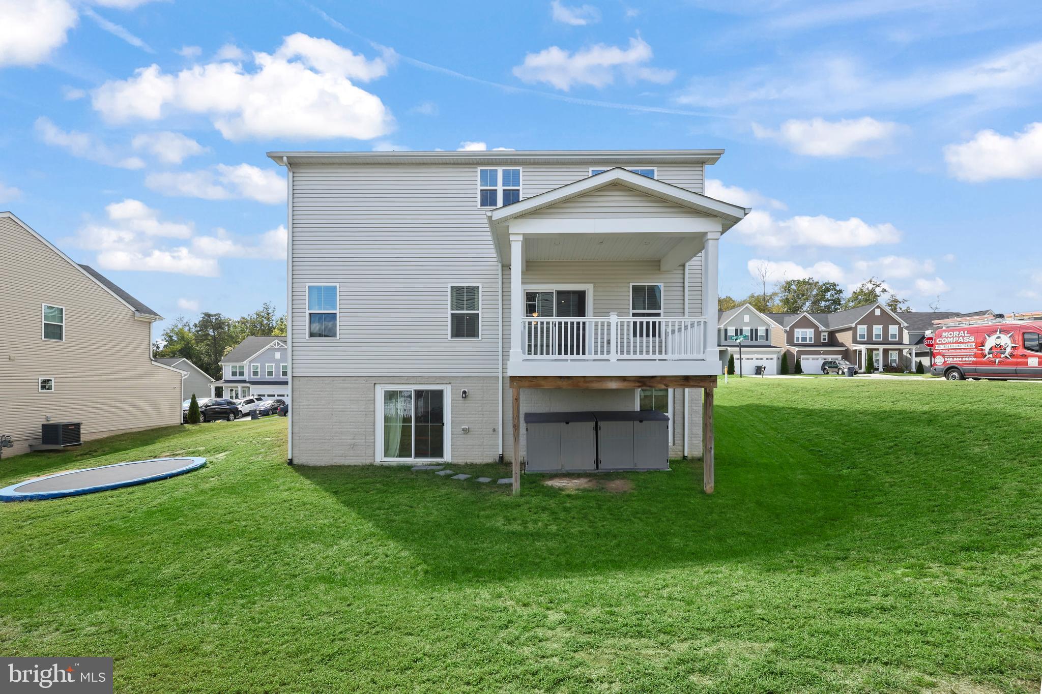 LEE'S PARKE - Residential