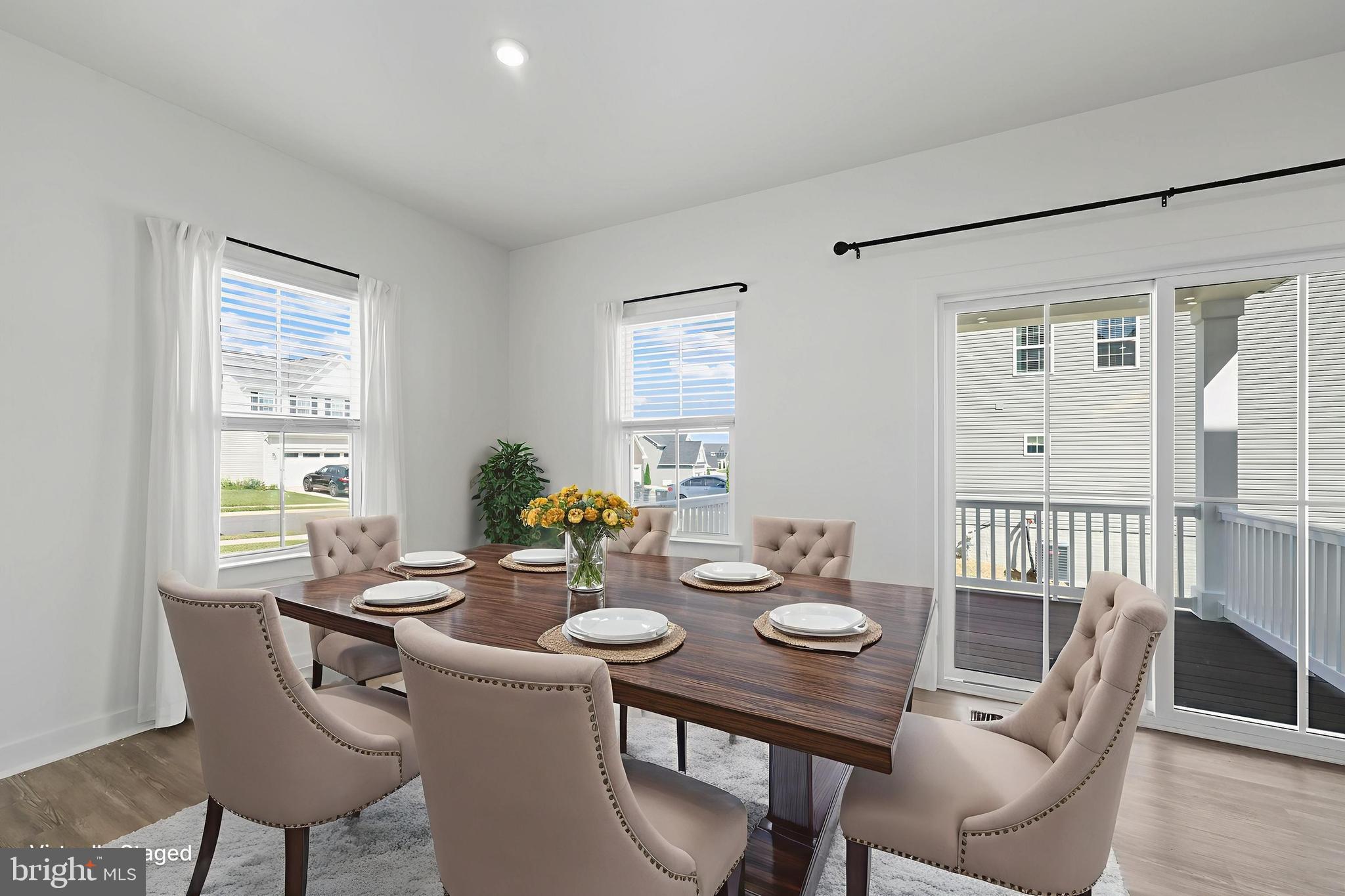 LEE'S PARKE - Residential