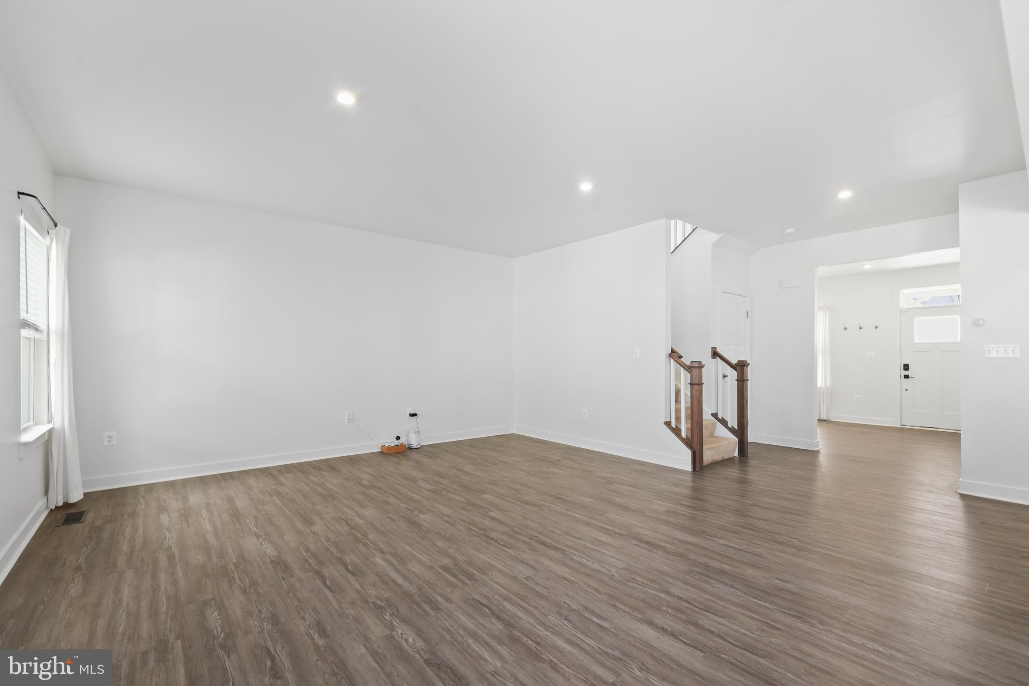 LEE'S PARKE - Residential