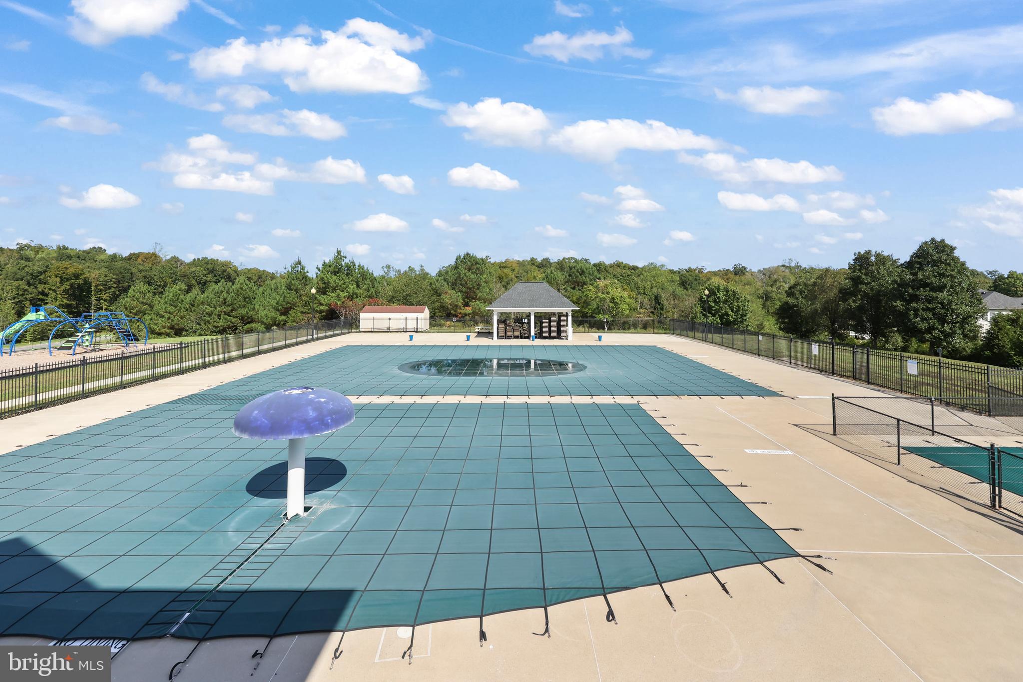 LEE'S PARKE - Residential