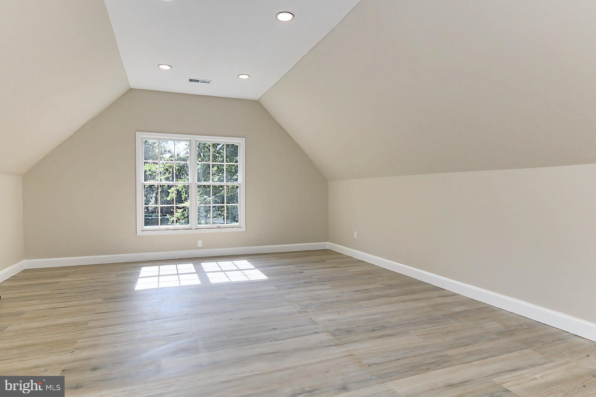 HUNT AT FAIRFAX STATION - Residential