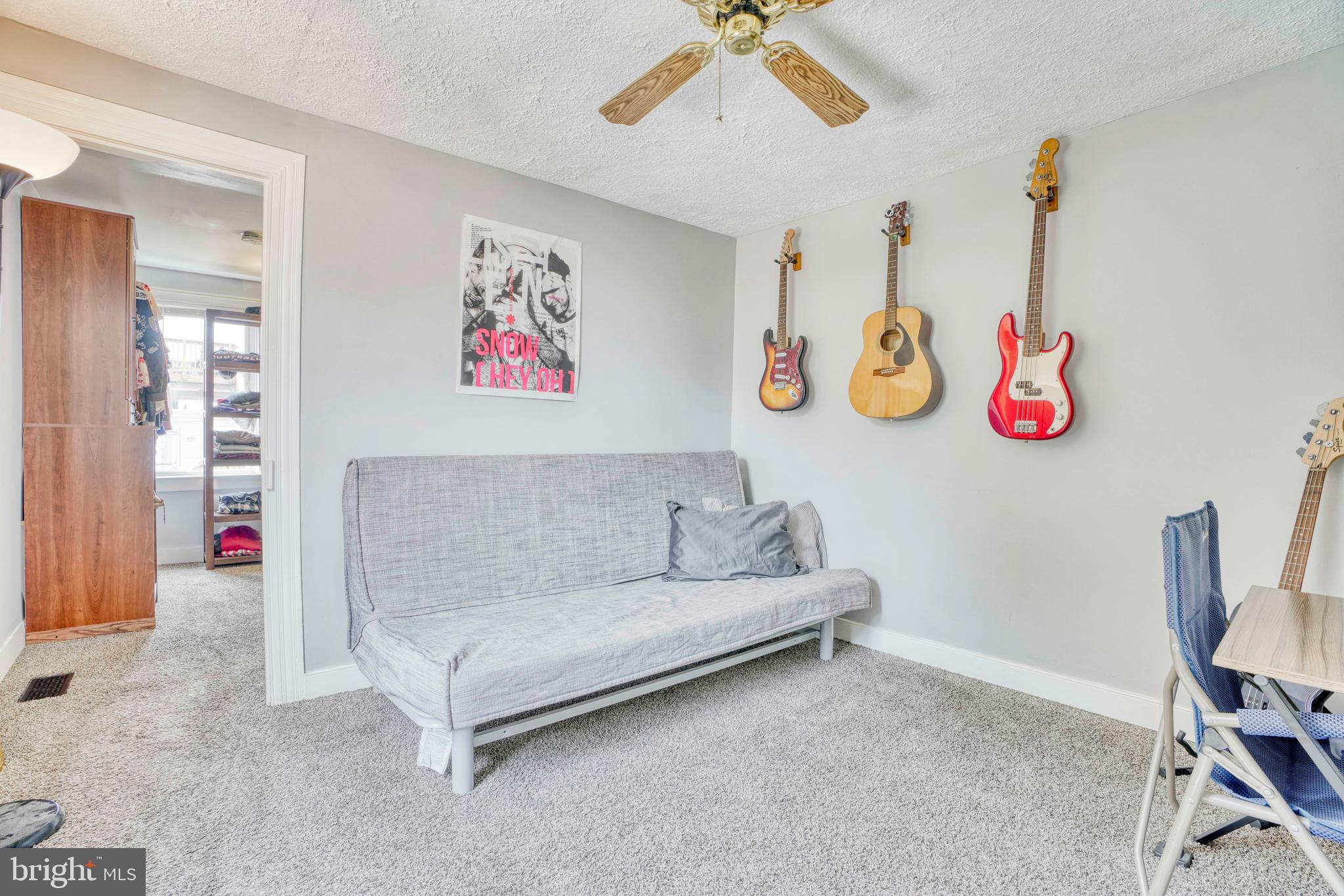 LOCUST POINT - Residential Lease