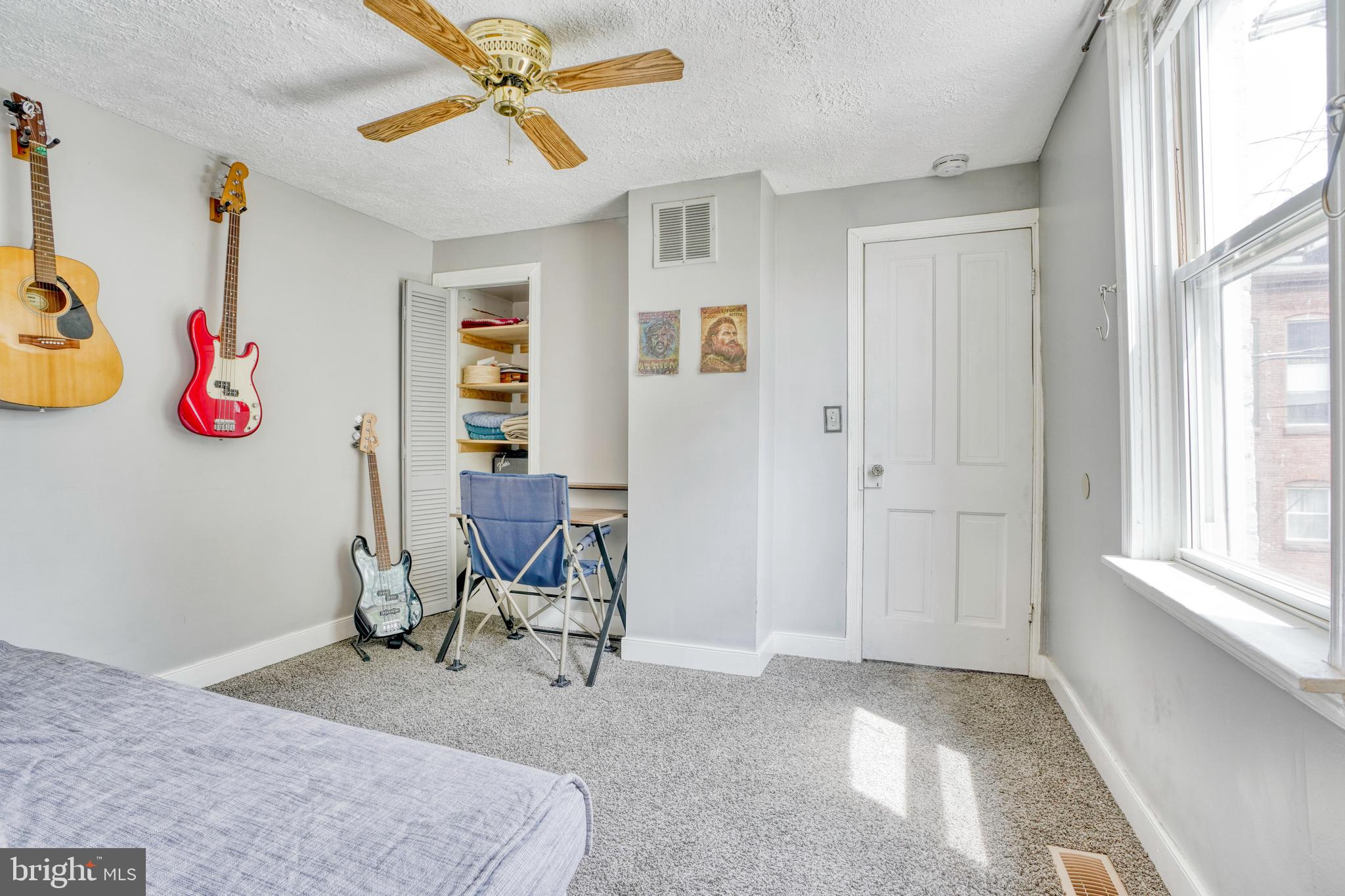 LOCUST POINT - Residential Lease
