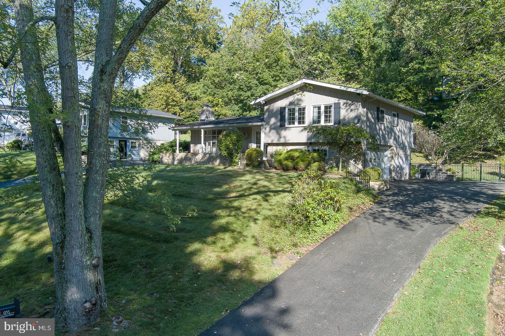 935 LONGVIEW ROAD