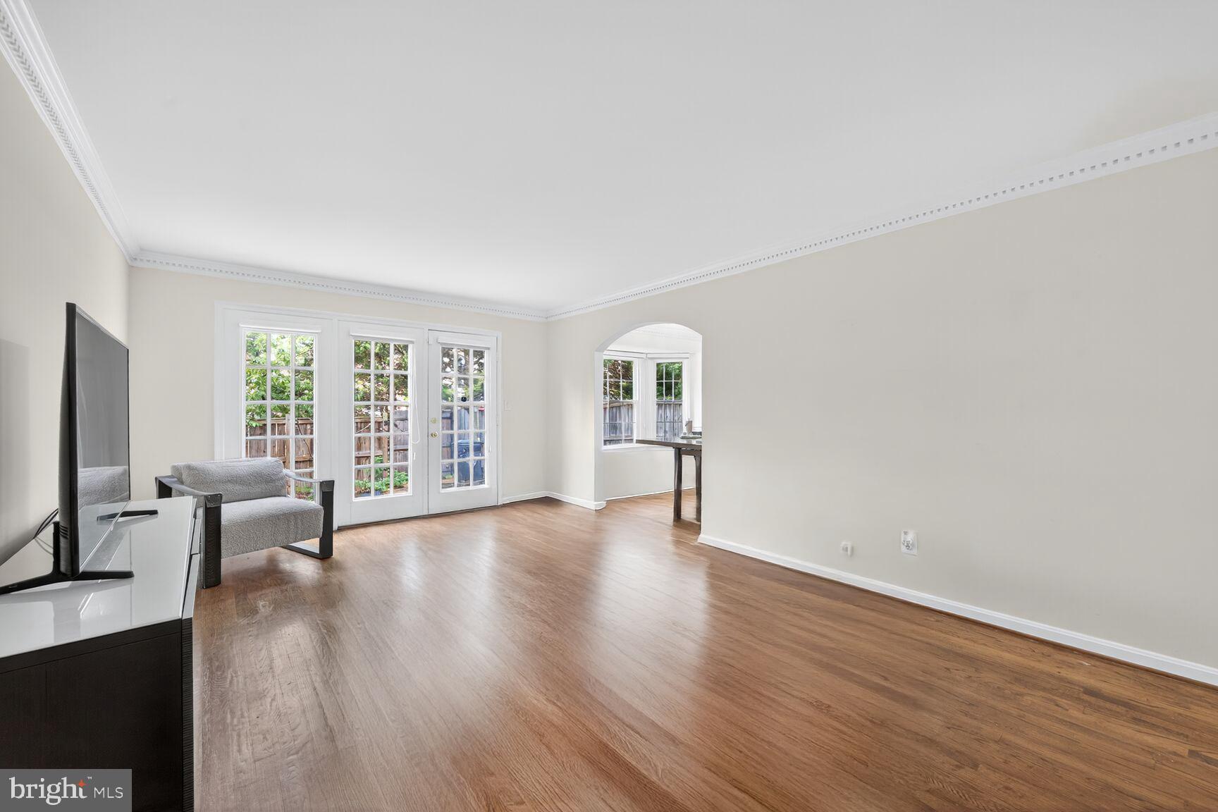 MANOR VILLAGE - Residential