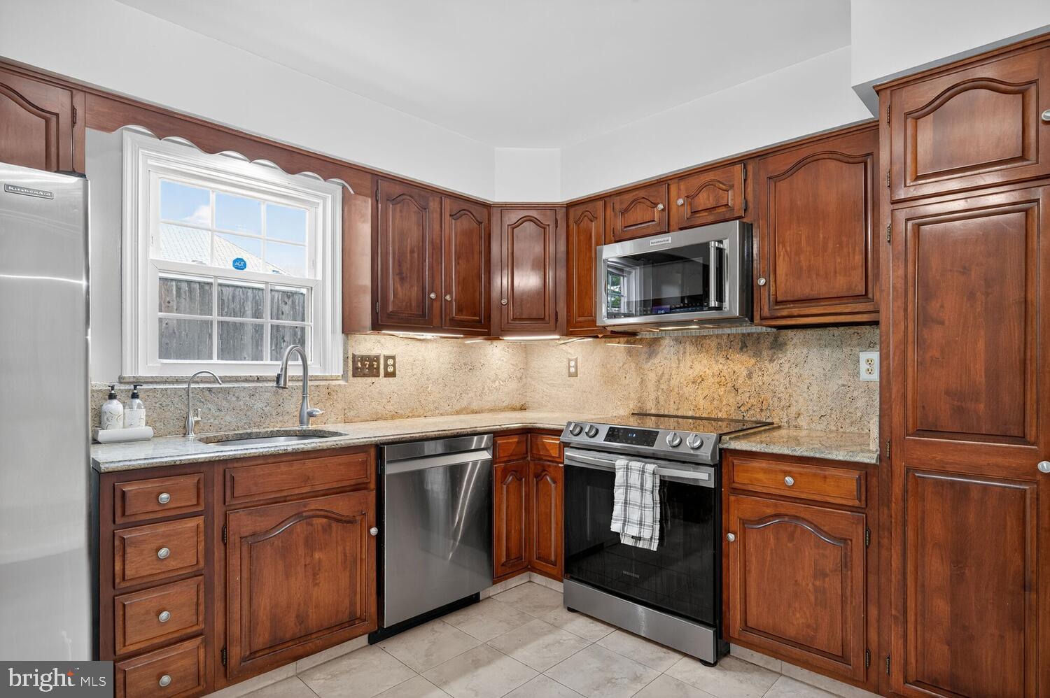 MANOR VILLAGE - Residential