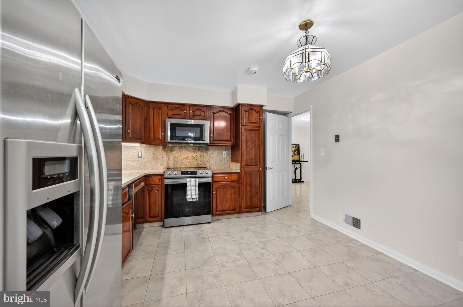 MANOR VILLAGE - Residential