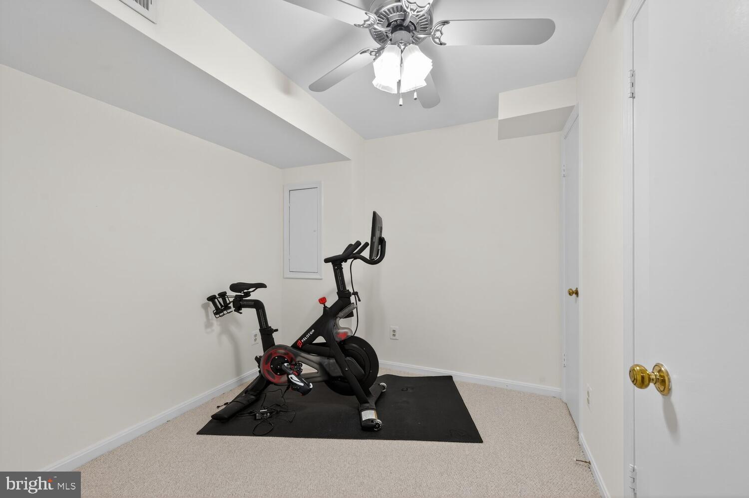 MANOR VILLAGE - Residential