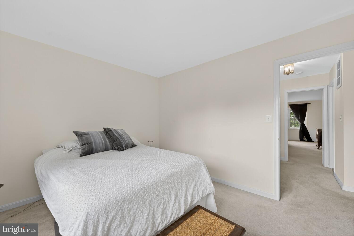 MANOR VILLAGE - Residential