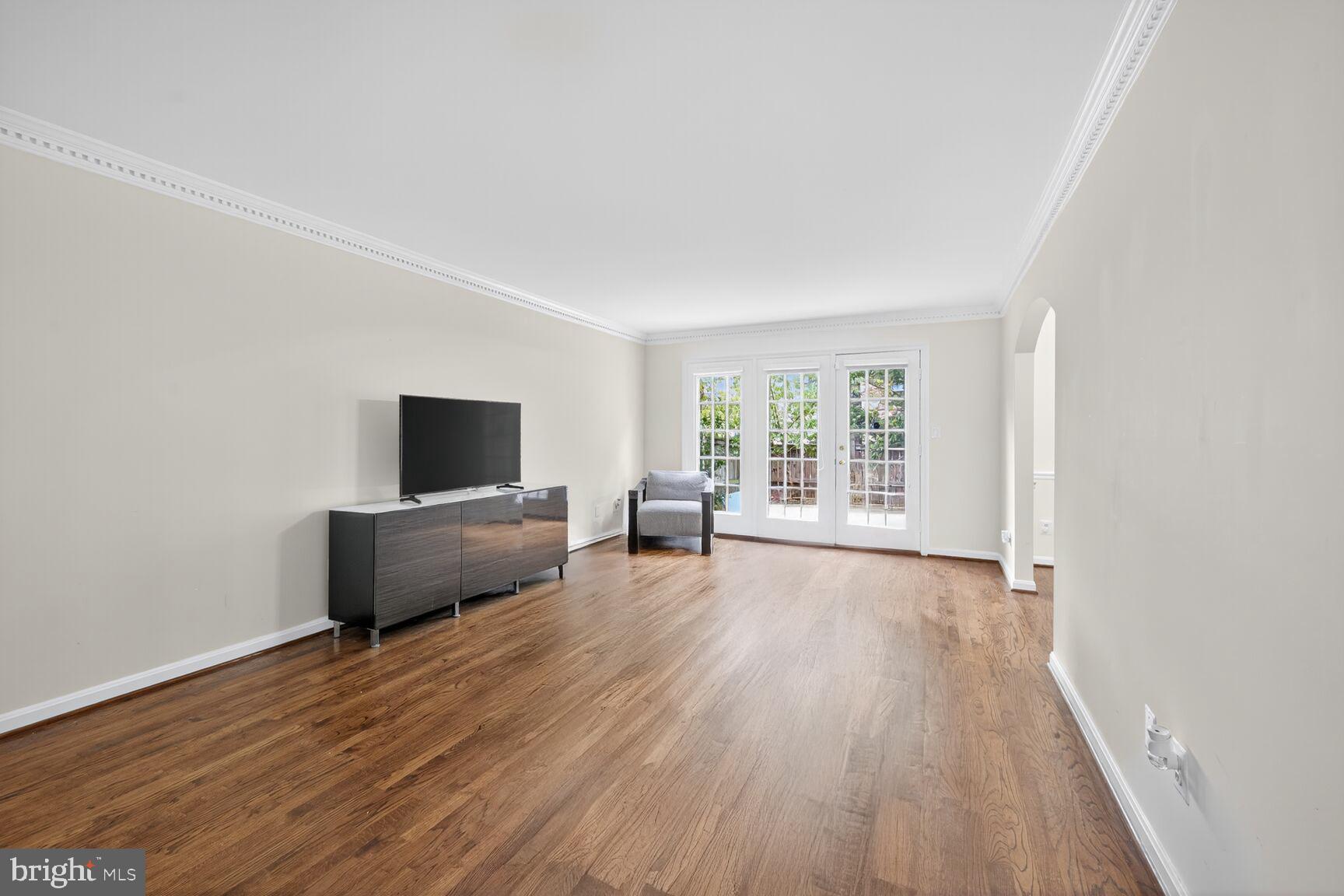 MANOR VILLAGE - Residential