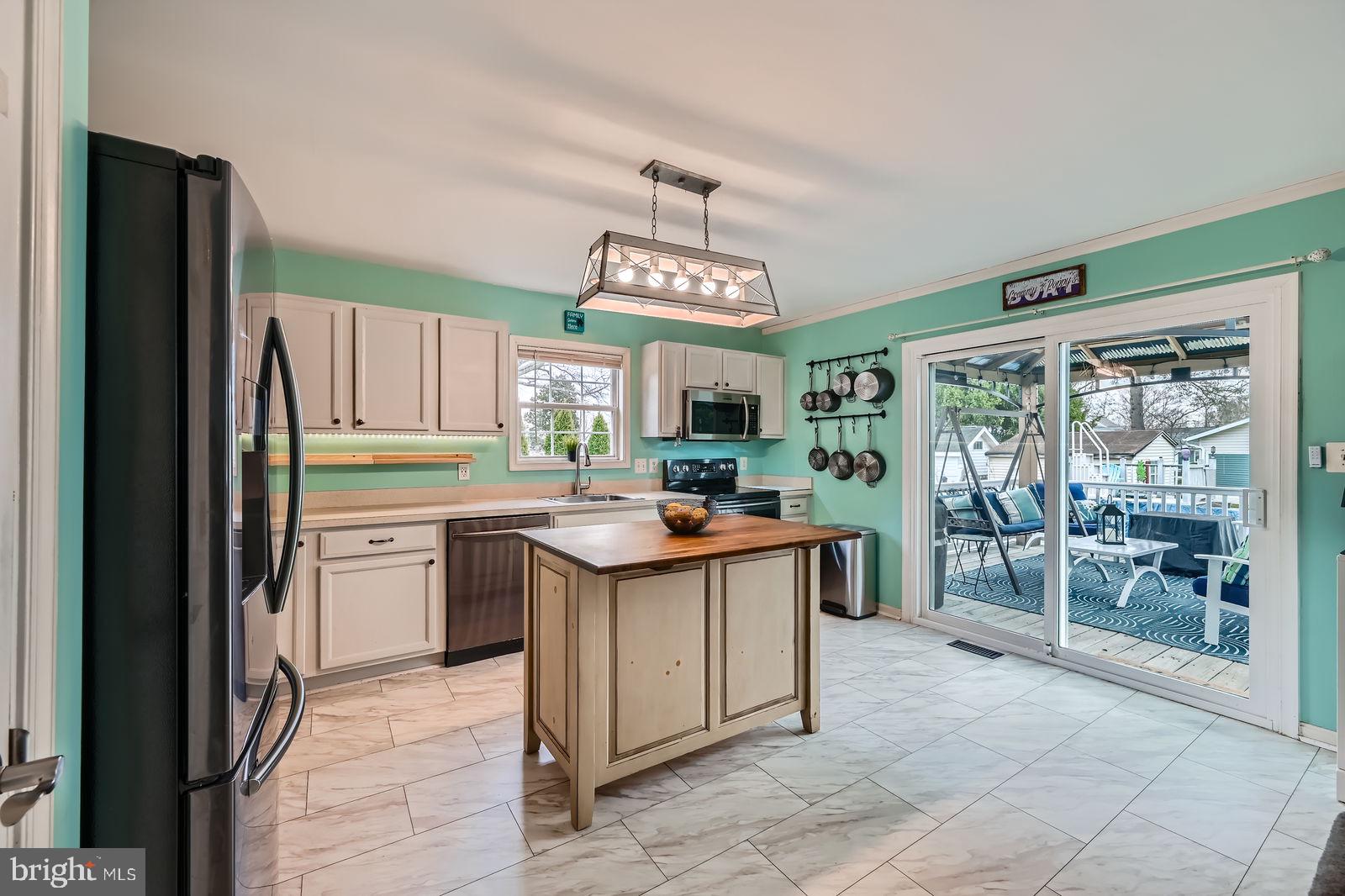 OLIVER BEACH - Residential