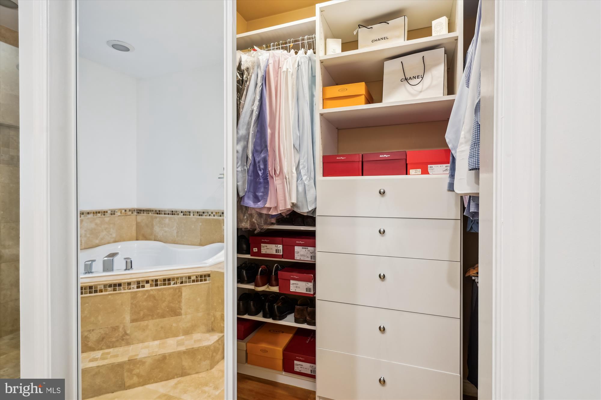 FOREST VILLA WOODS - Residential