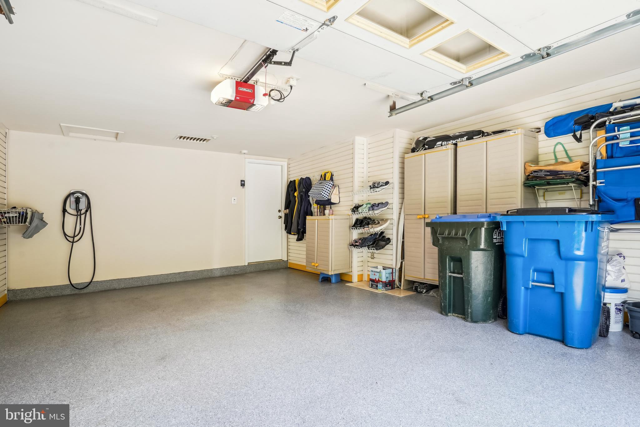 FOREST VILLA WOODS - Residential