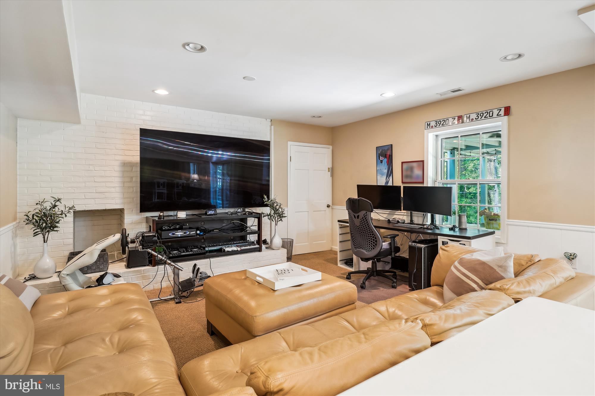 FOREST VILLA WOODS - Residential