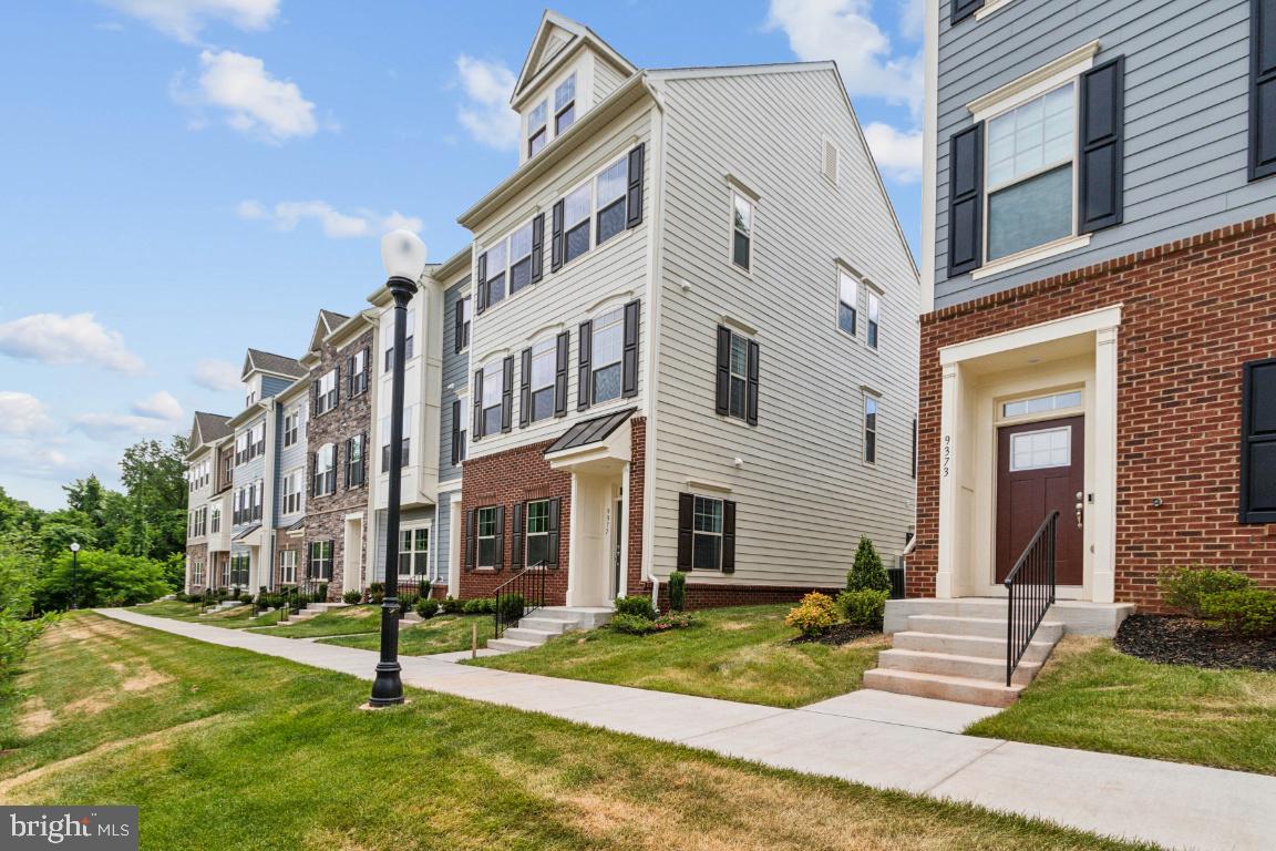 JEFFERSON SQUARE - Residential