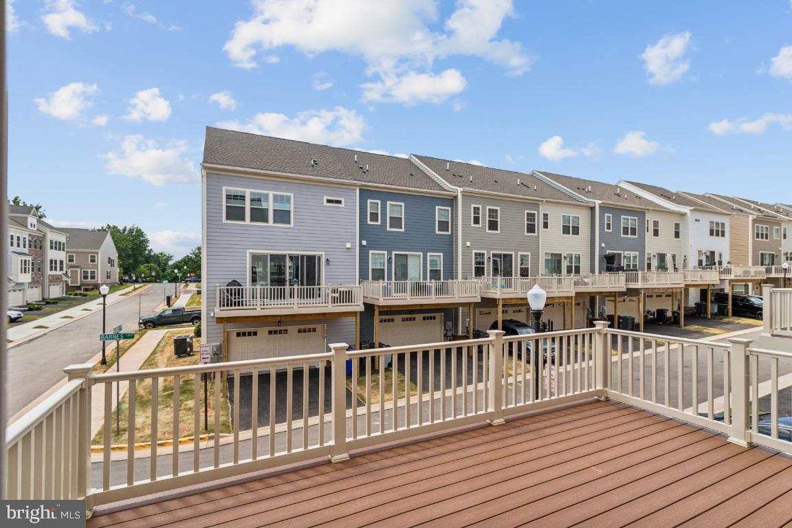 JEFFERSON SQUARE - Residential