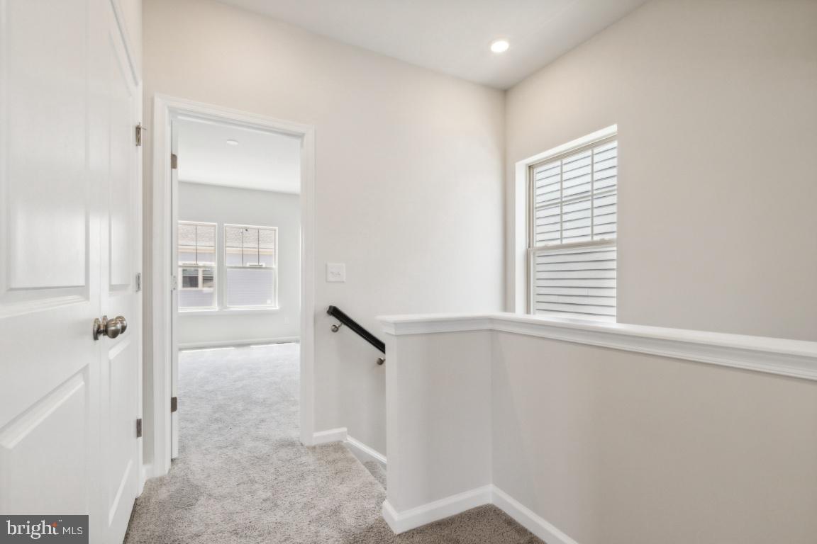 JEFFERSON SQUARE - Residential