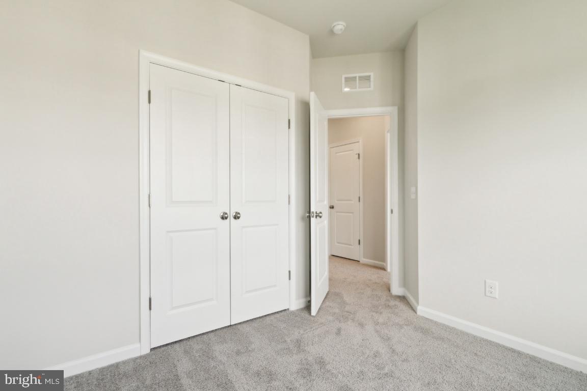 JEFFERSON SQUARE - Residential