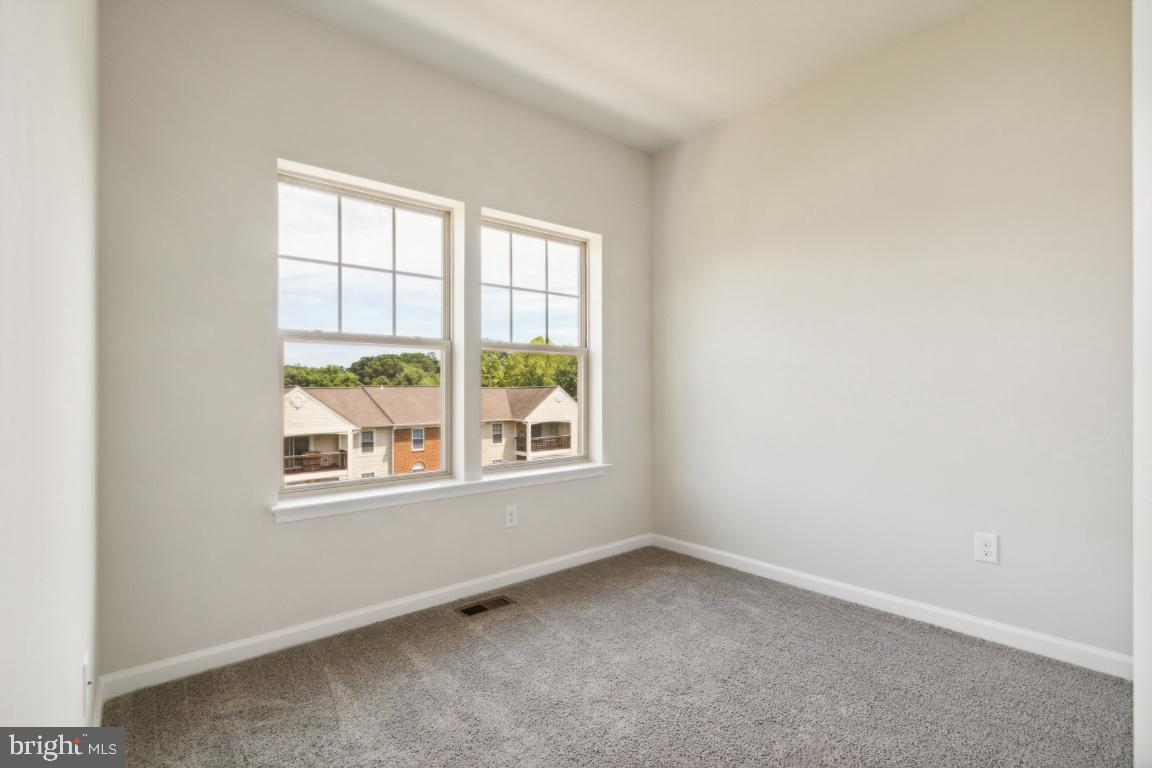 JEFFERSON SQUARE - Residential