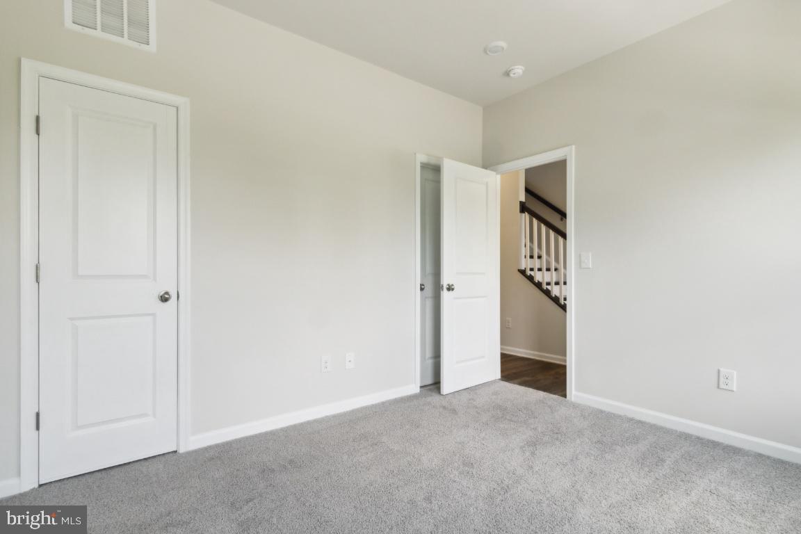 JEFFERSON SQUARE - Residential