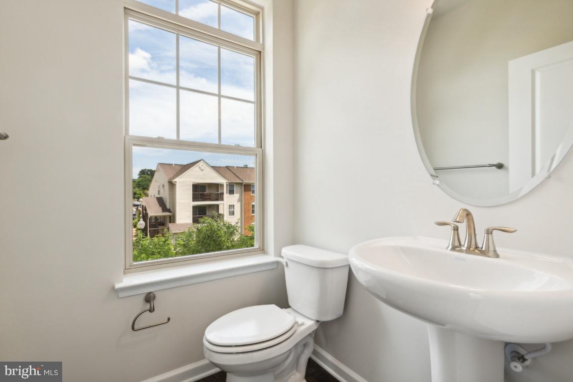 JEFFERSON SQUARE - Residential