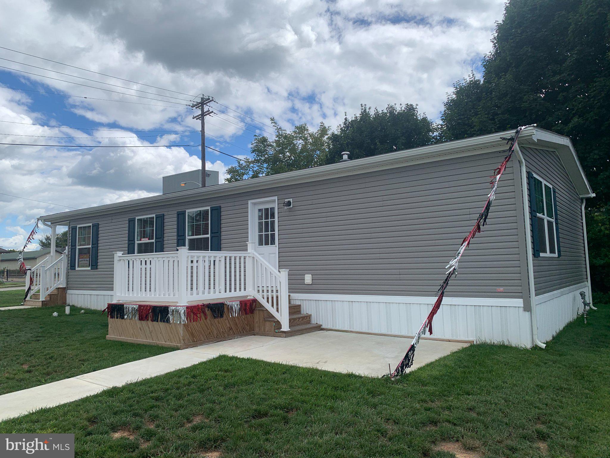 14 W WILLOW STREET
