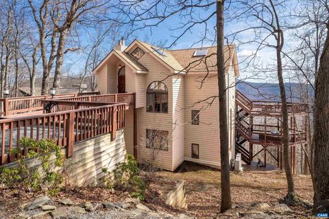 Photo of 327 Crawfords Edge, ROSELAND, VA 22967 (MLS # 676051)
