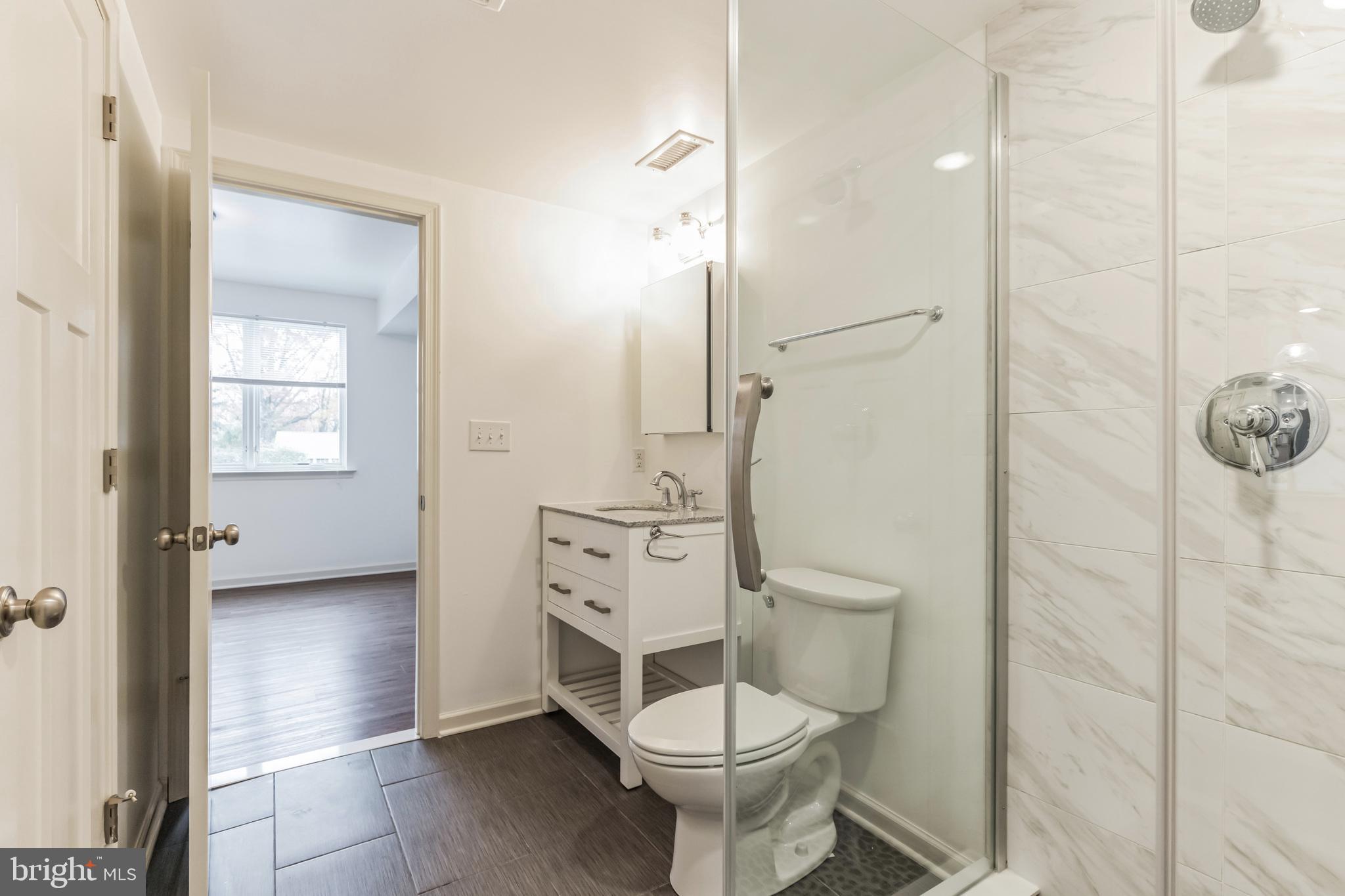 ROXBOROUGH - Residential Lease