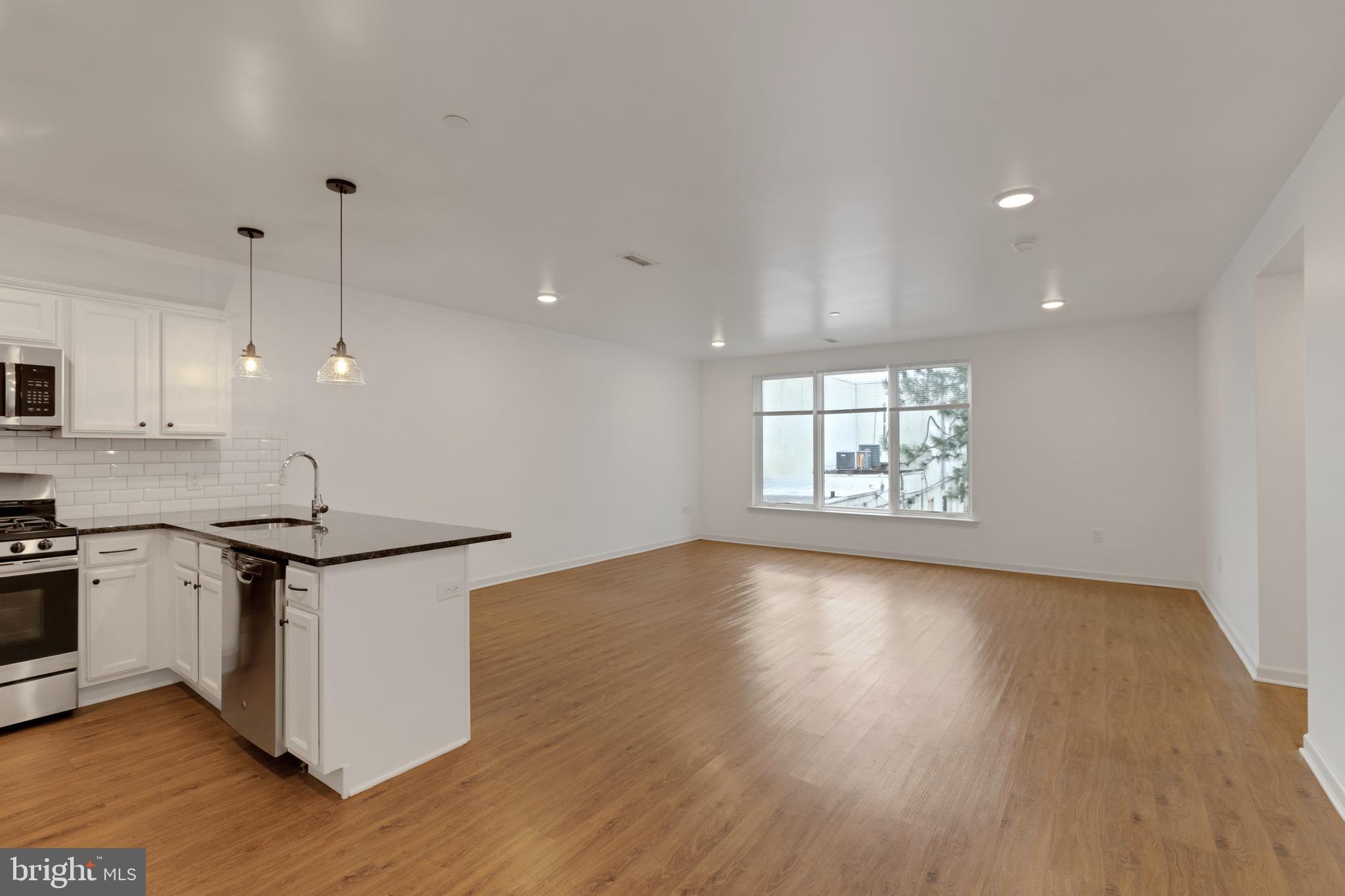 ROXBOROUGH - Residential Lease