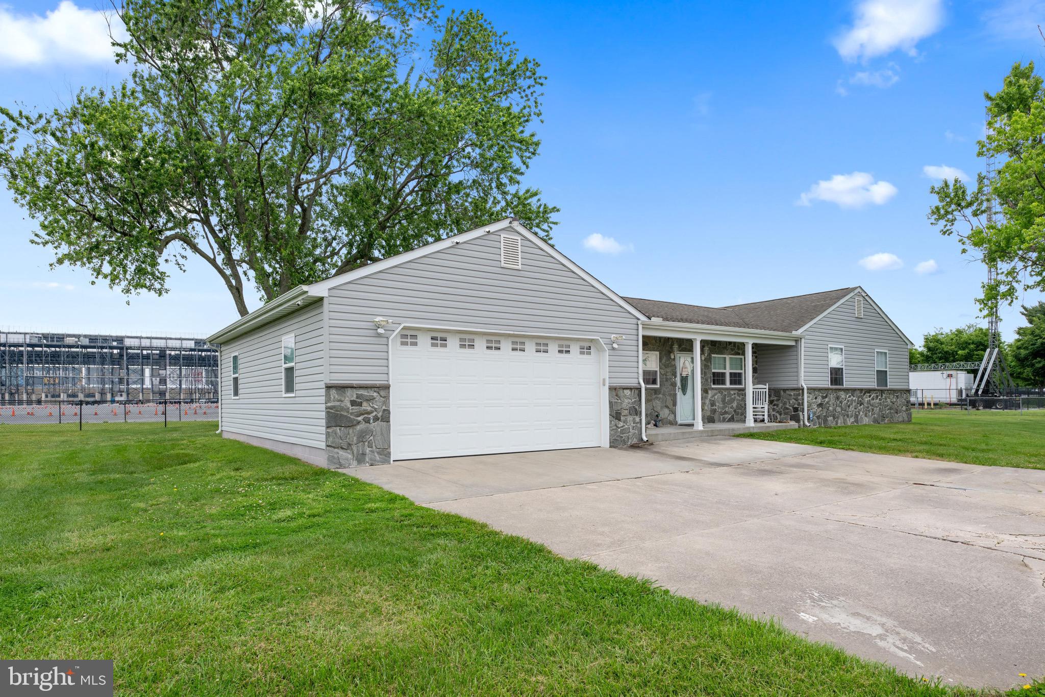 885 LEIPSIC ROAD