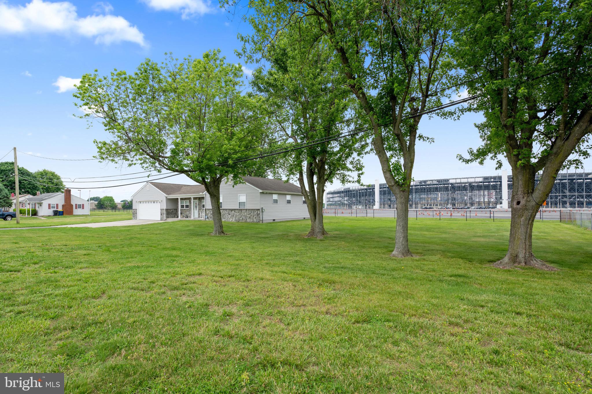 885 LEIPSIC ROAD