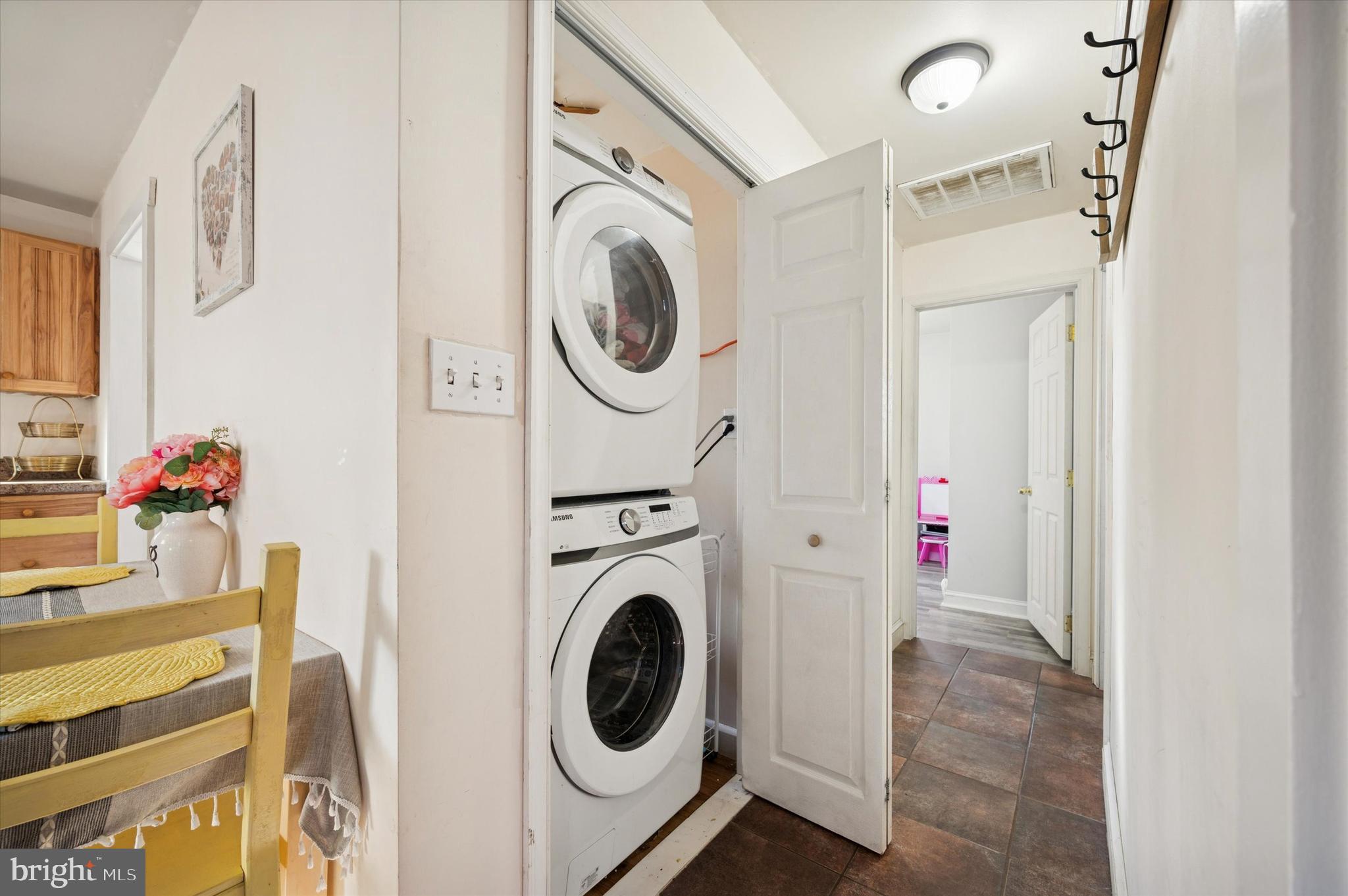 WARMINSTER HGTS - Residential