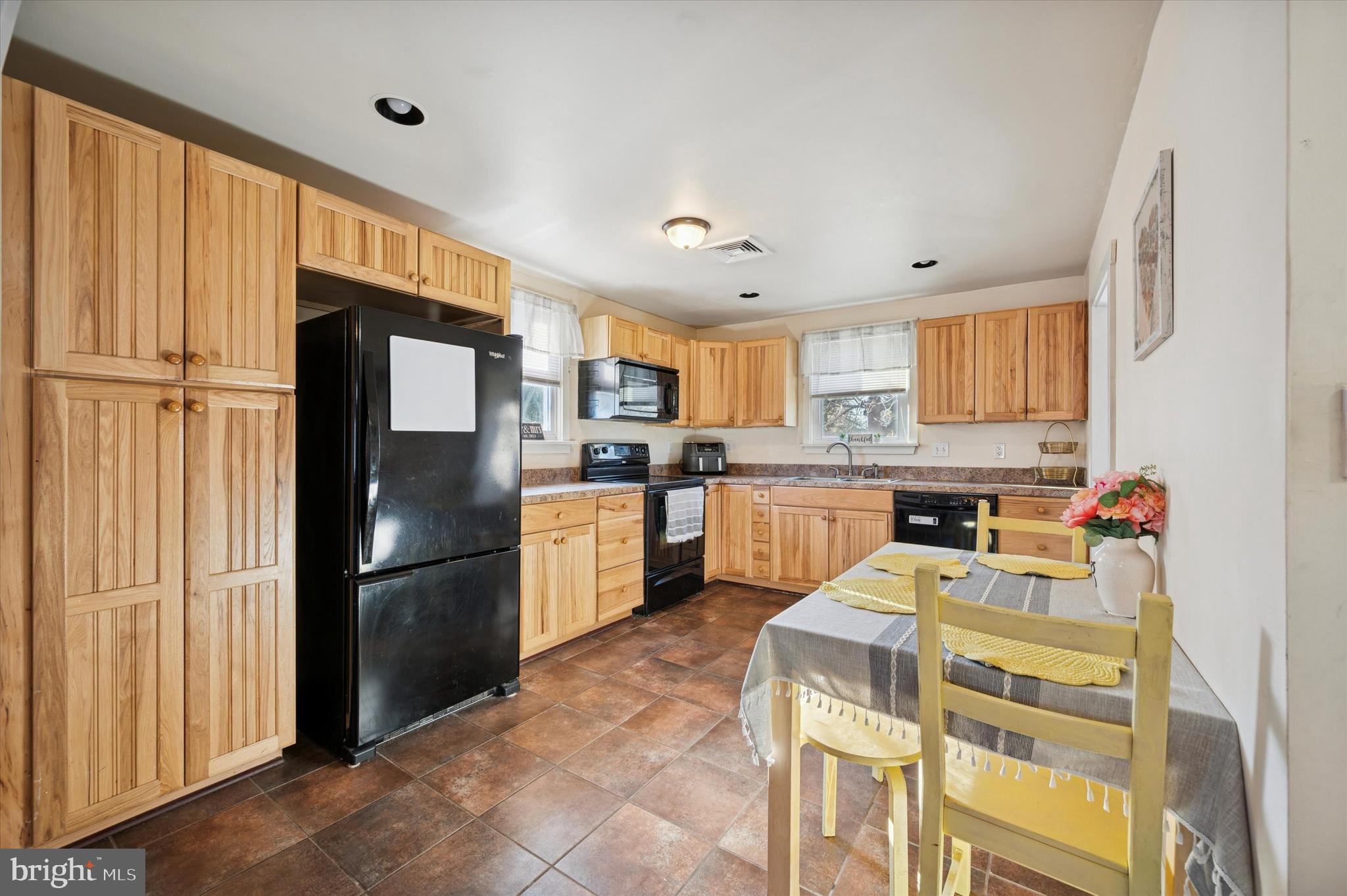 WARMINSTER HGTS - Residential