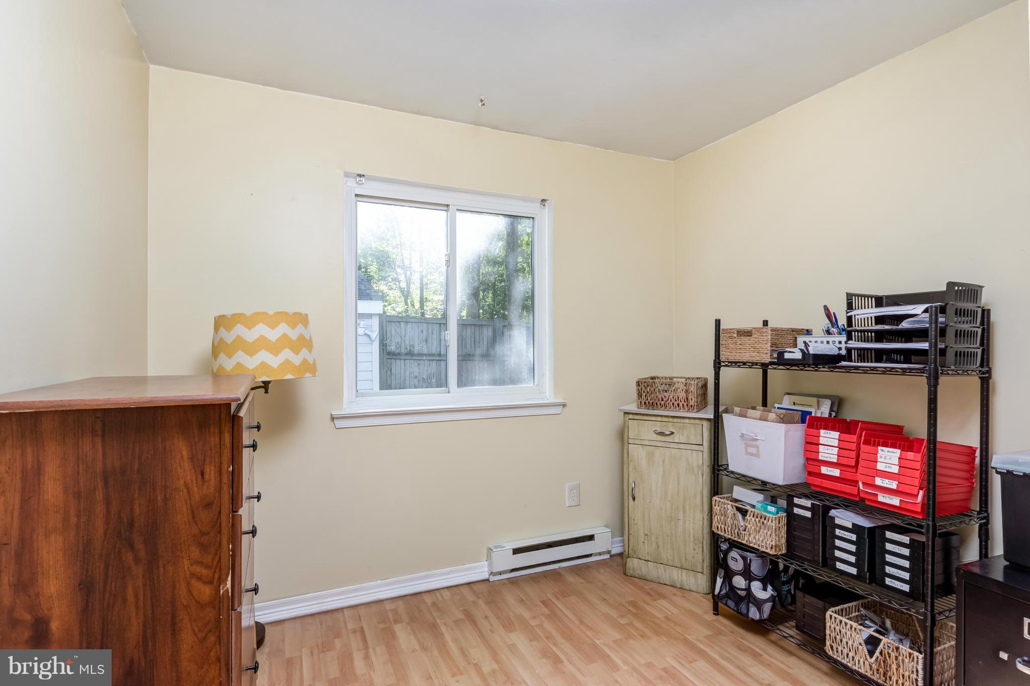 WOODLAND BEACH - Residential