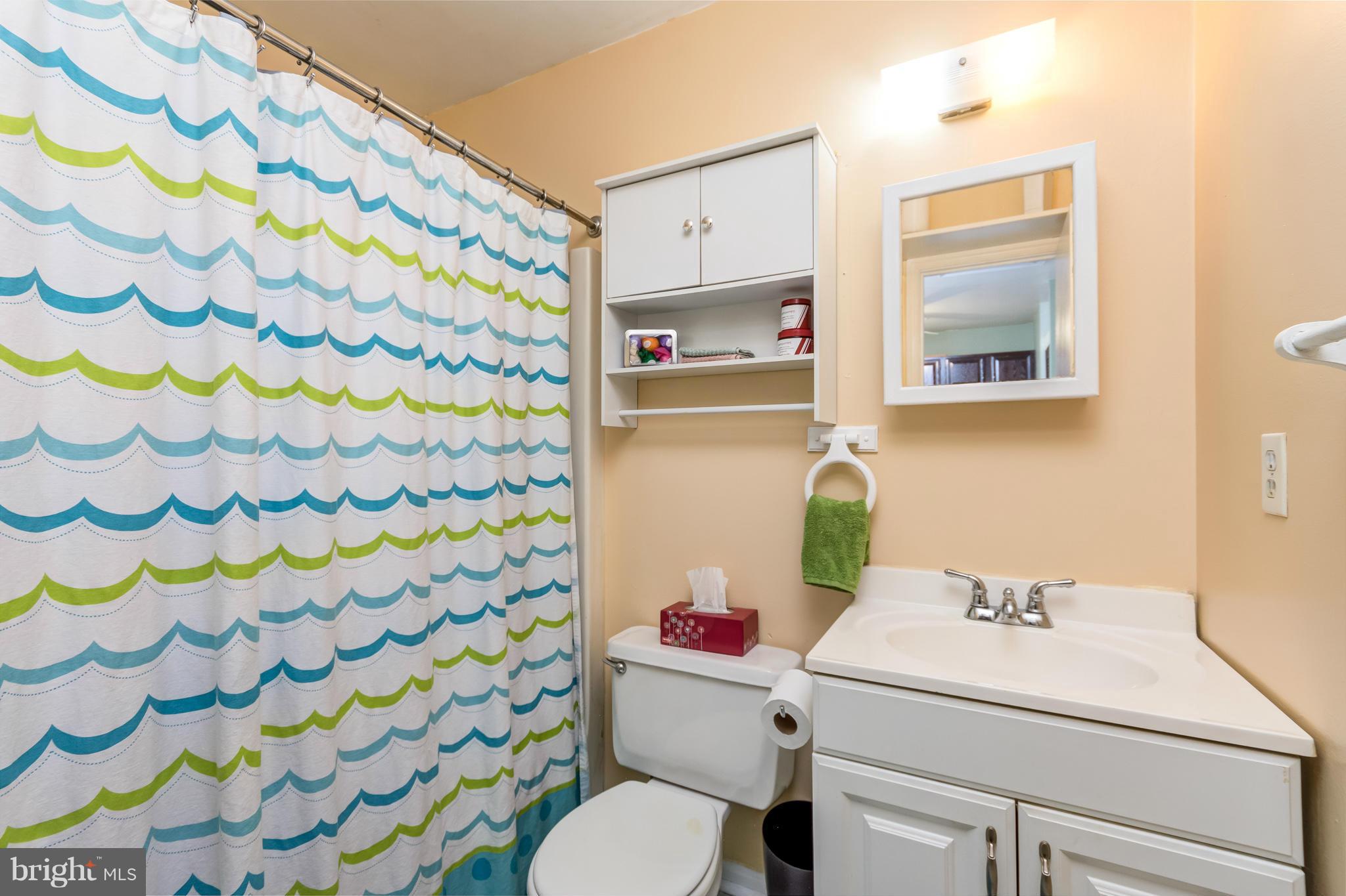 WOODLAND BEACH - Residential