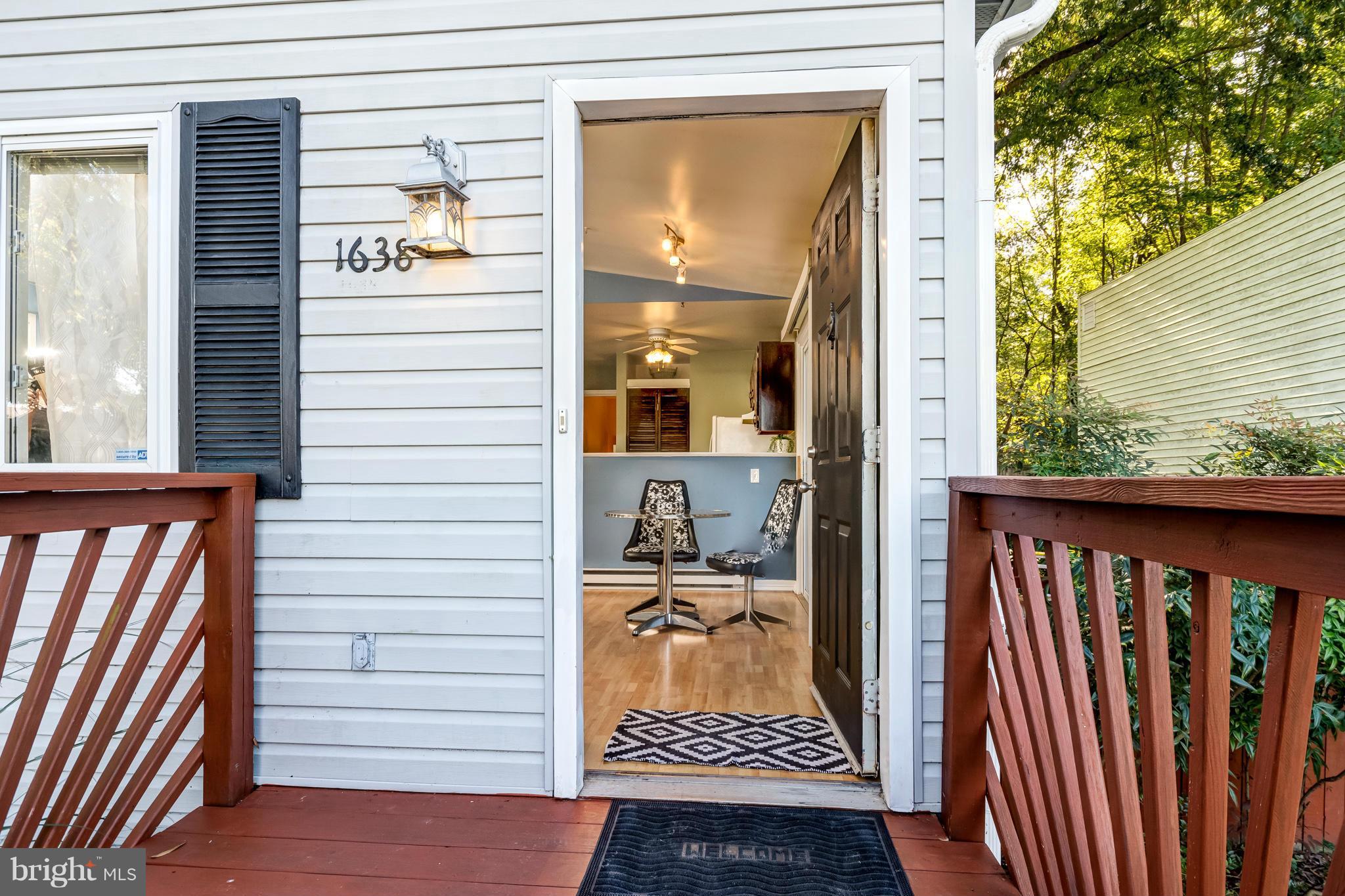 WOODLAND BEACH - Residential