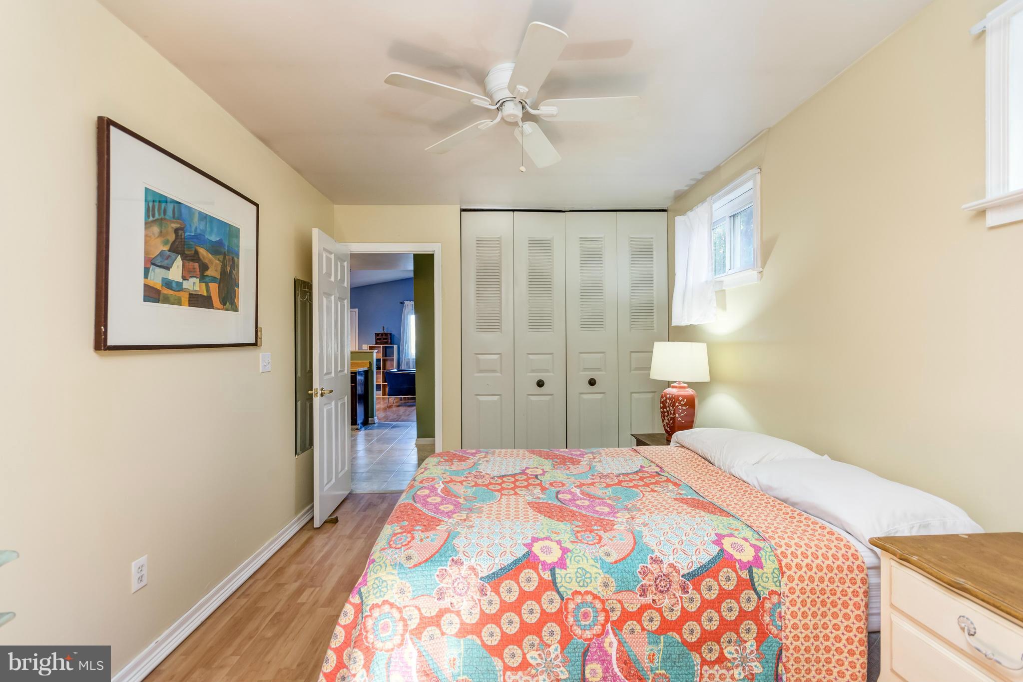 WOODLAND BEACH - Residential