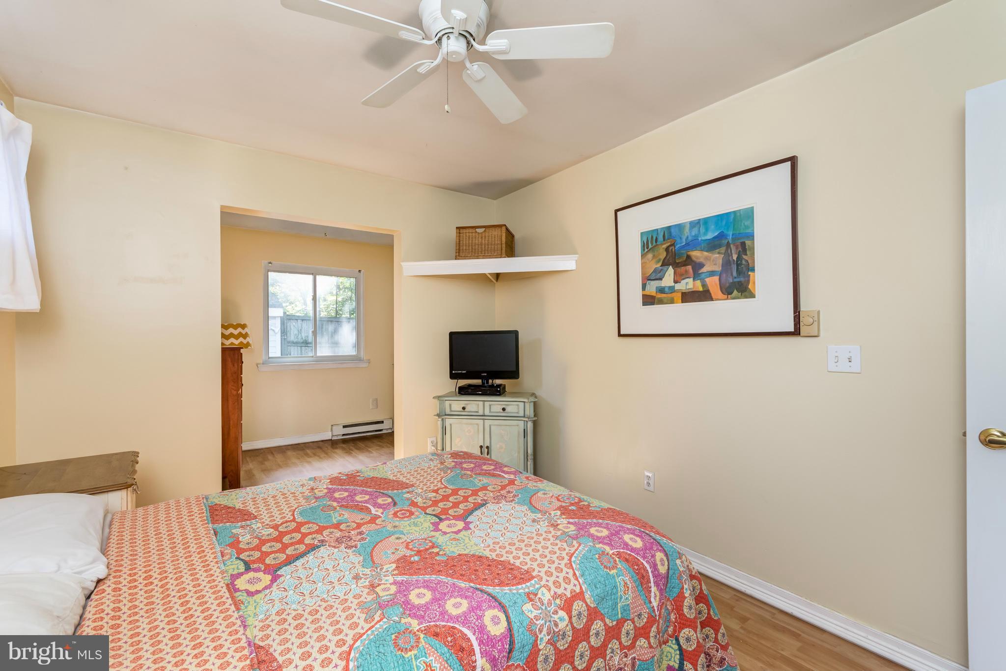 WOODLAND BEACH - Residential