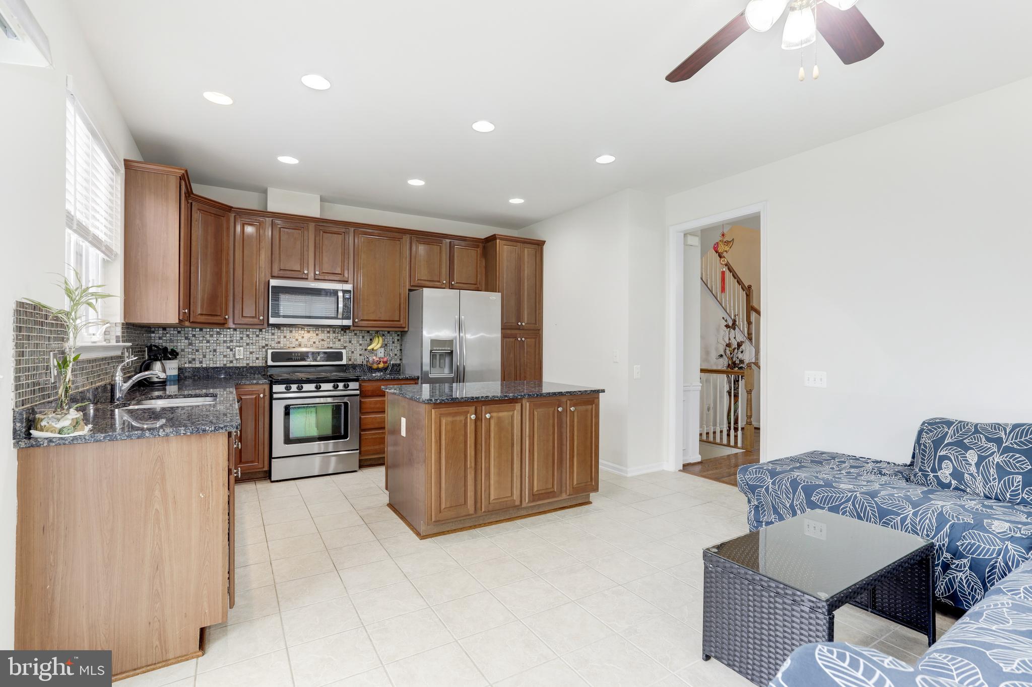 EAST GATE - Residential Lease