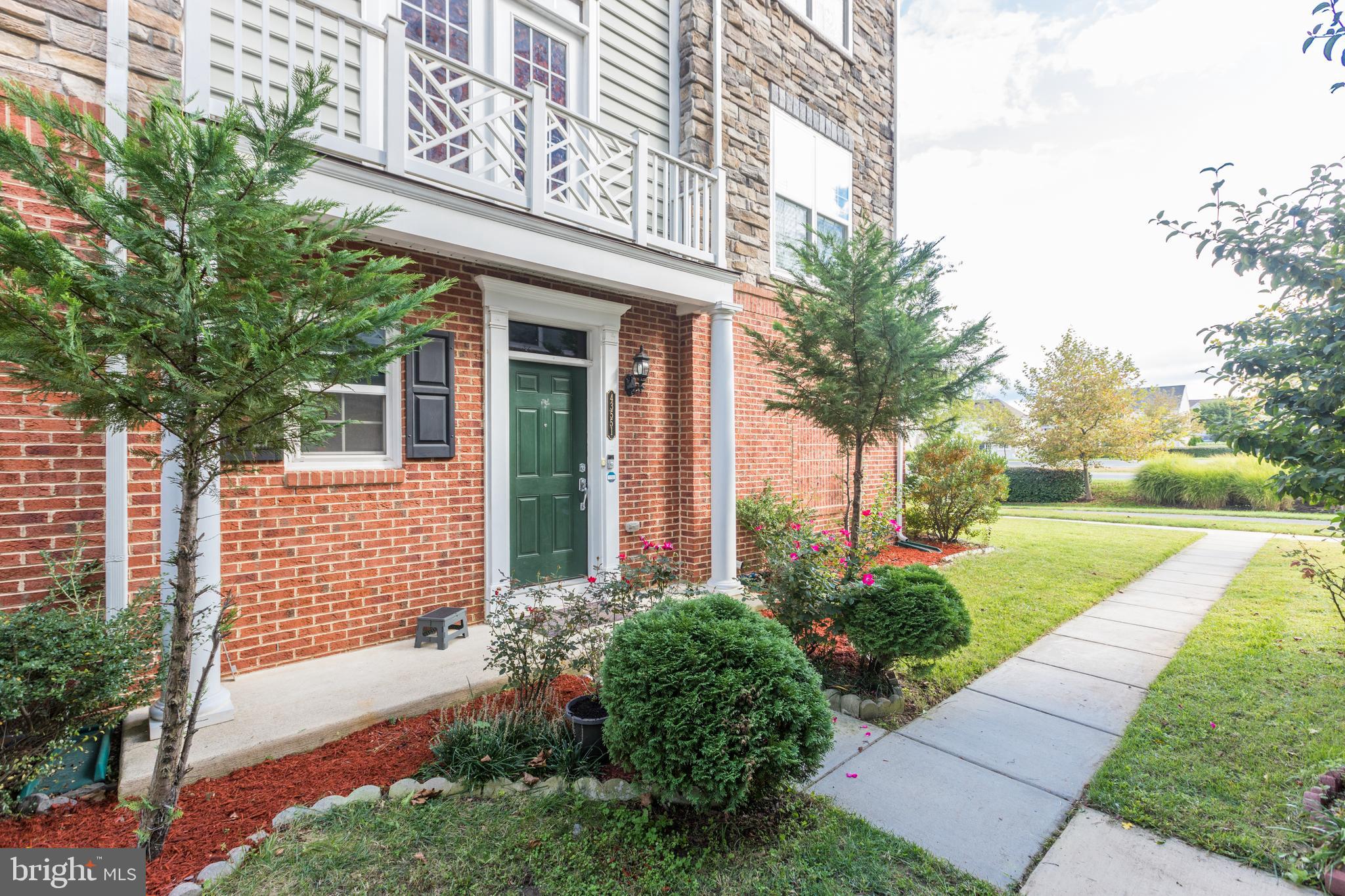 EAST GATE - Residential Lease