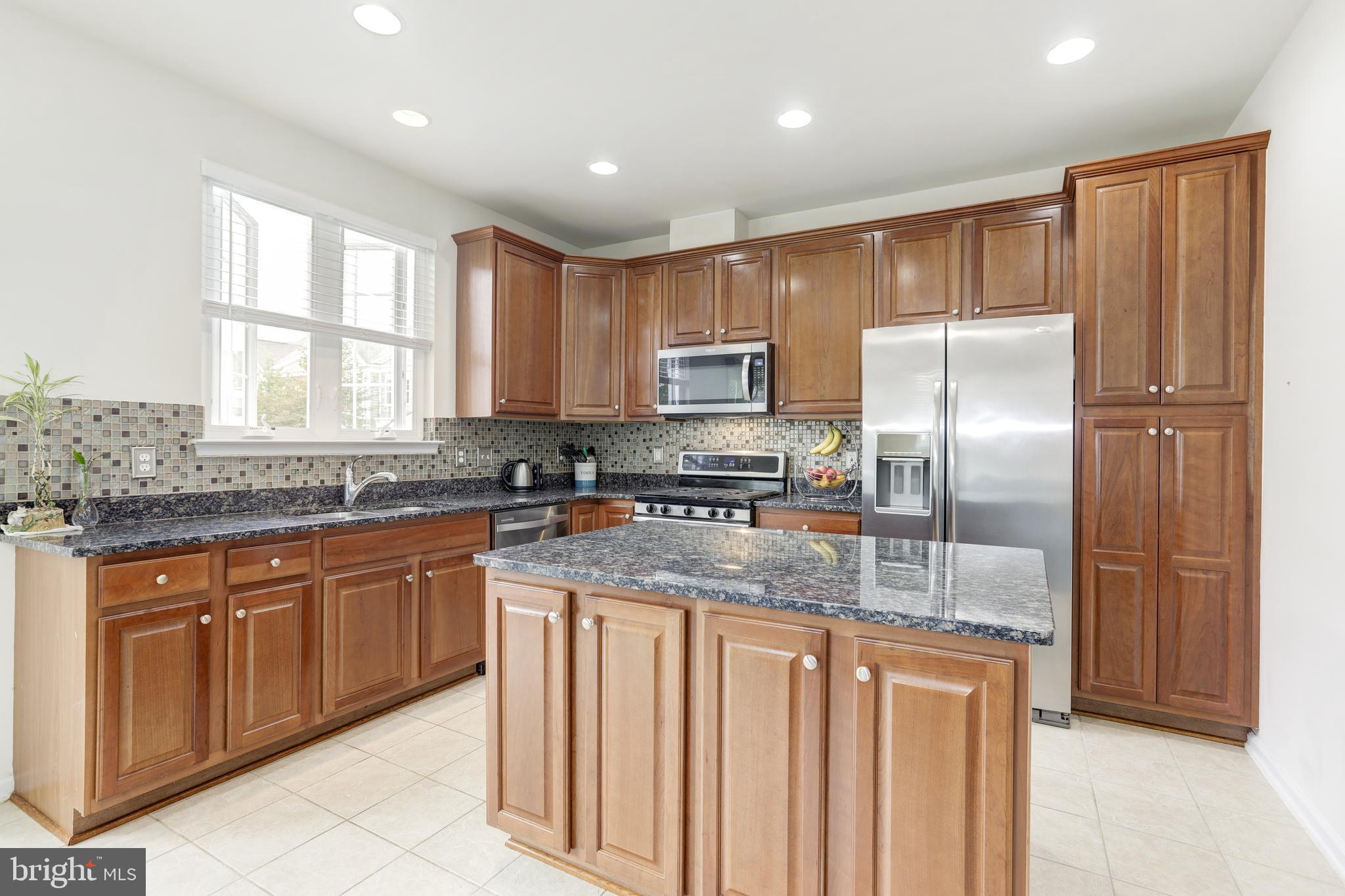 EAST GATE - Residential Lease