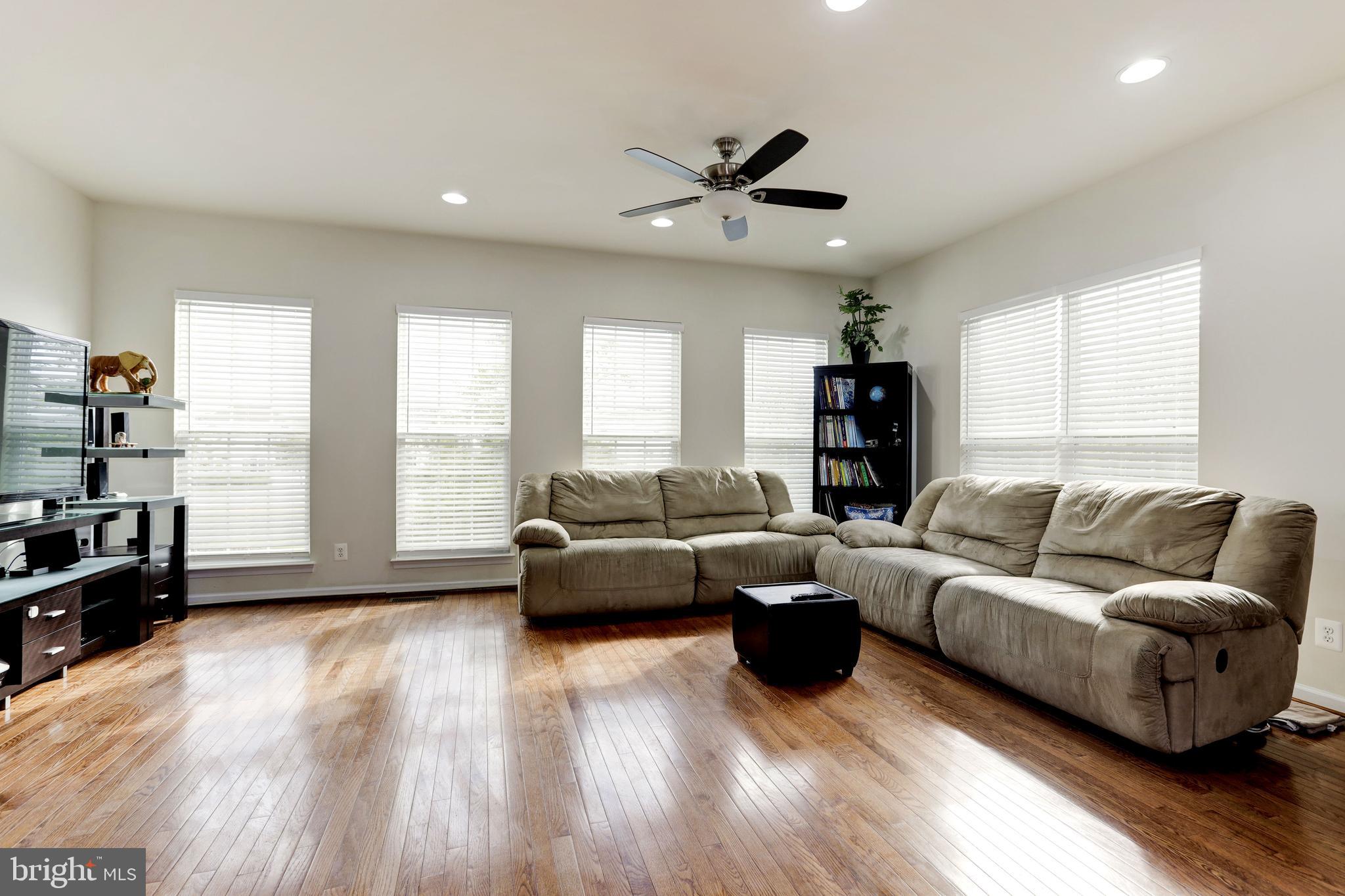 EAST GATE - Residential Lease