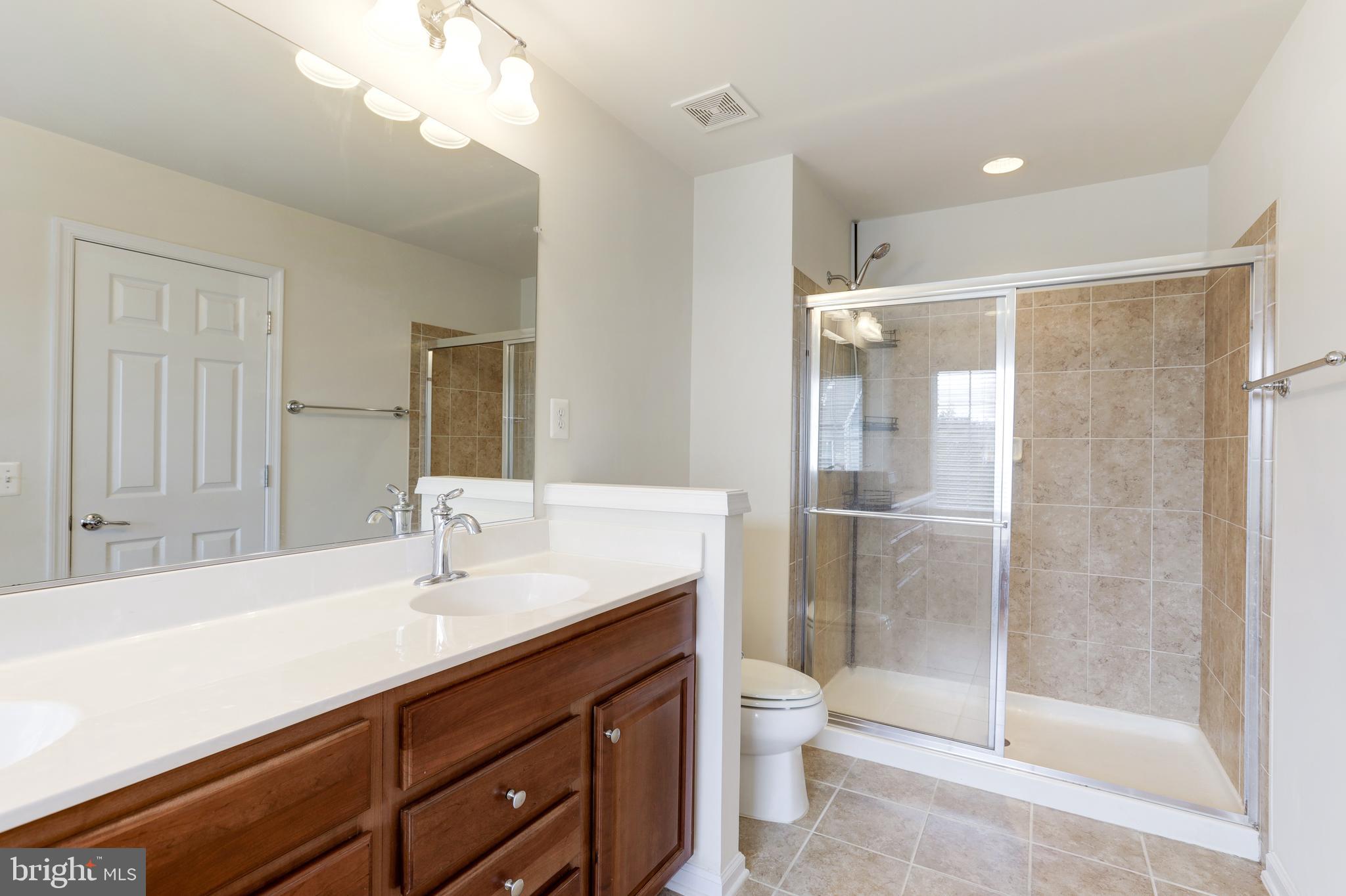 EAST GATE - Residential Lease