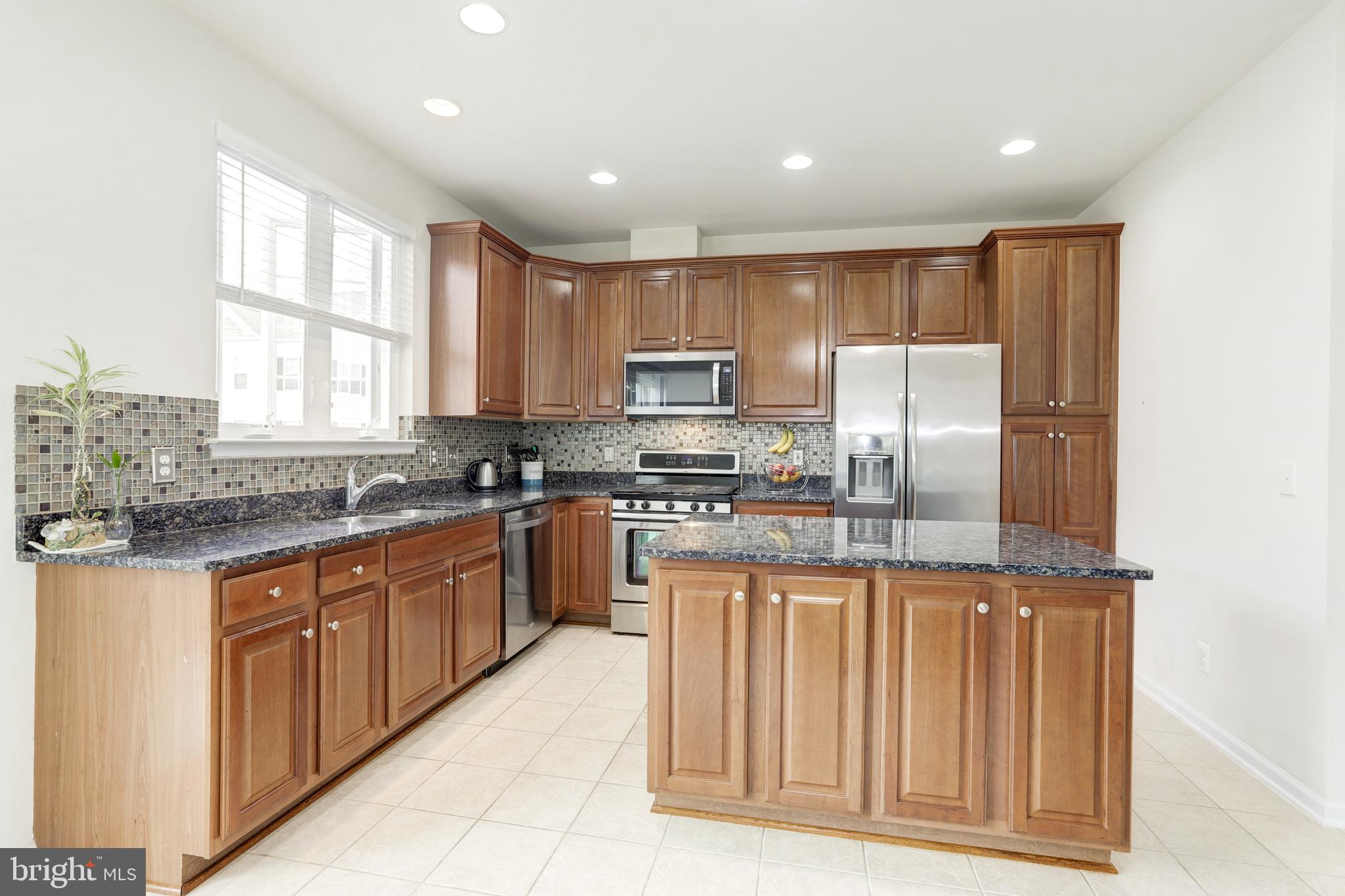 EAST GATE - Residential Lease