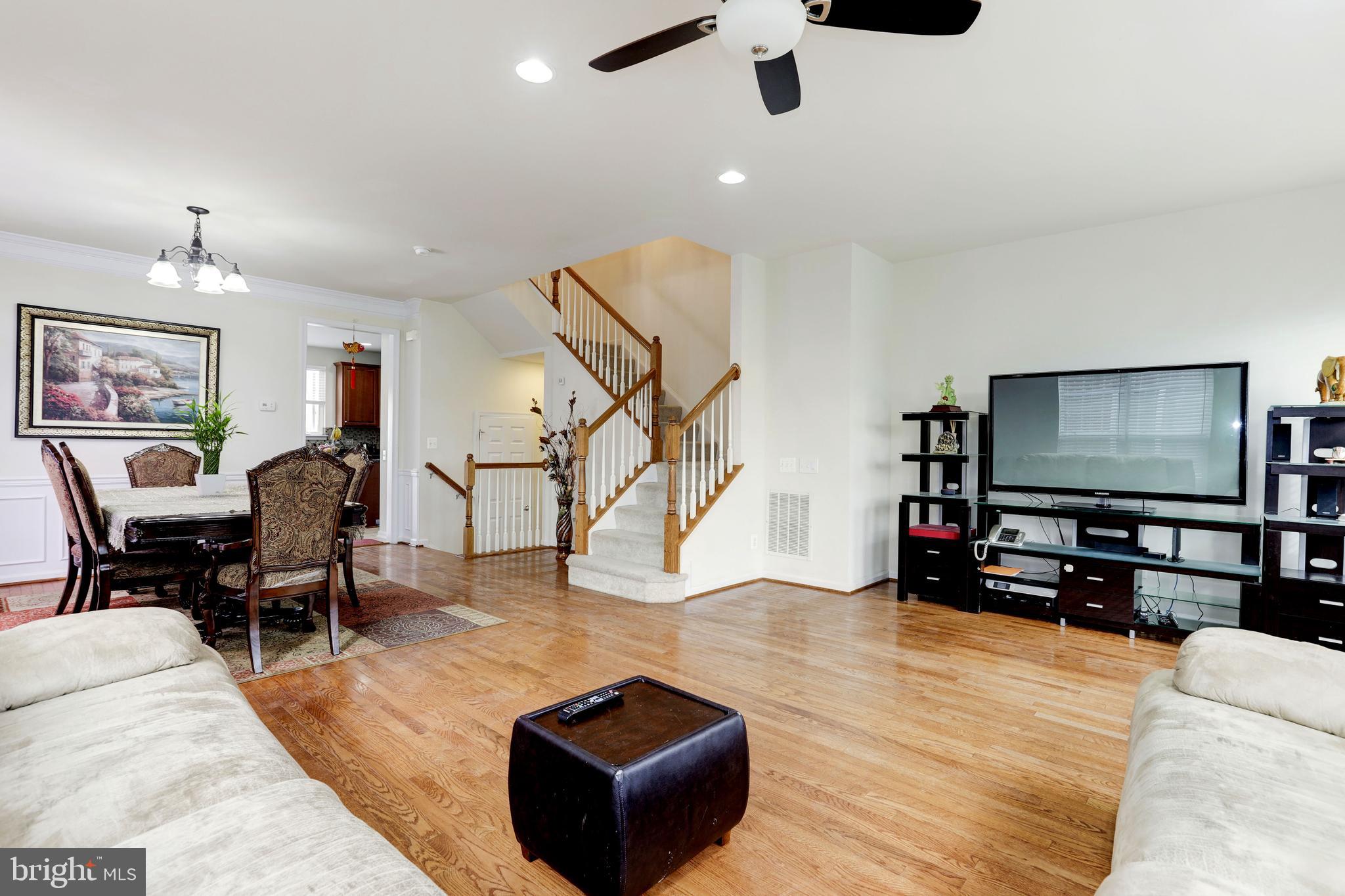 EAST GATE - Residential Lease