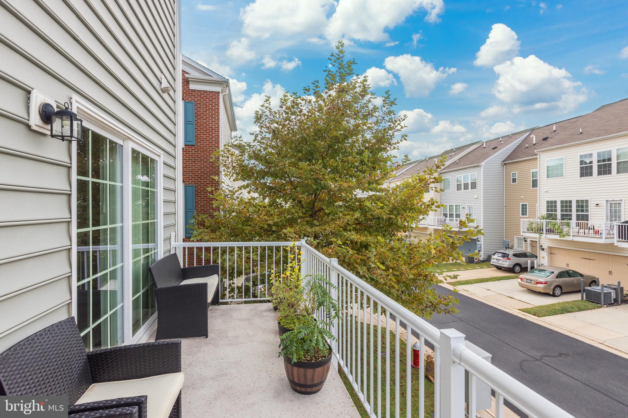 EAST GATE - Residential Lease