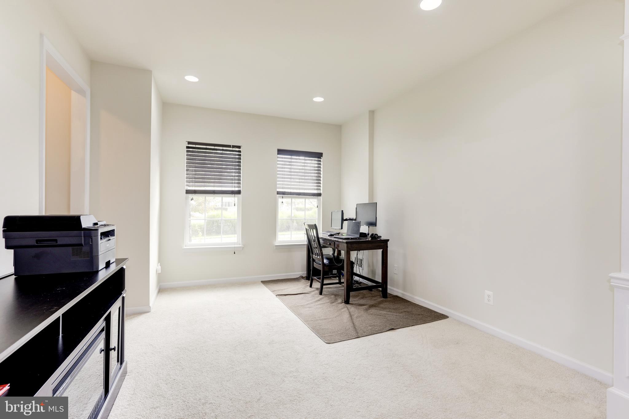 EAST GATE - Residential Lease